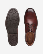 حذاء كلاركس أون هيو برباط (مقاس قياسي)