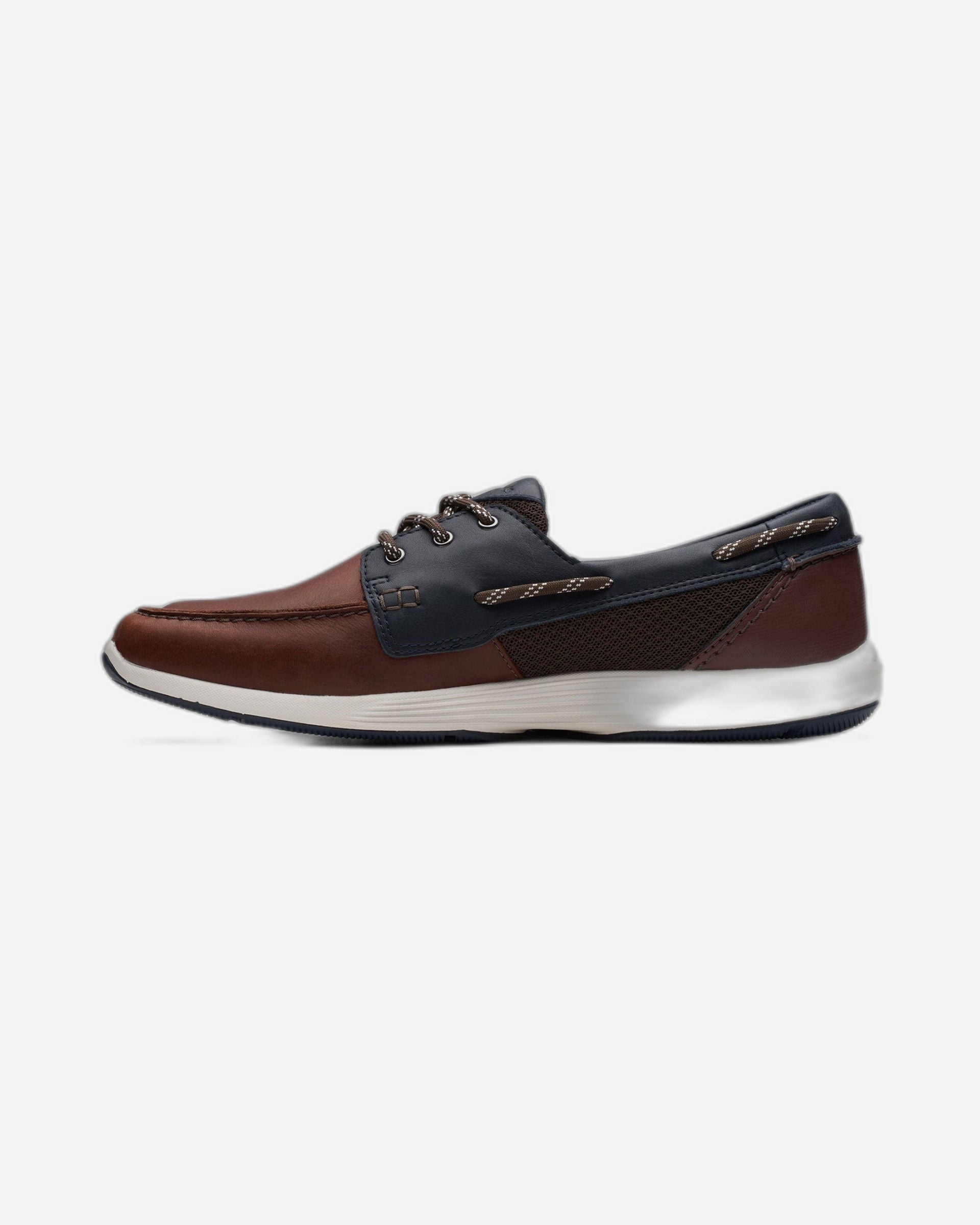 حذاء Clarks Atl Sail Go (مقاس قياسي)