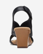 صندل كلاركس كيارا أستر (مقاس واسع)