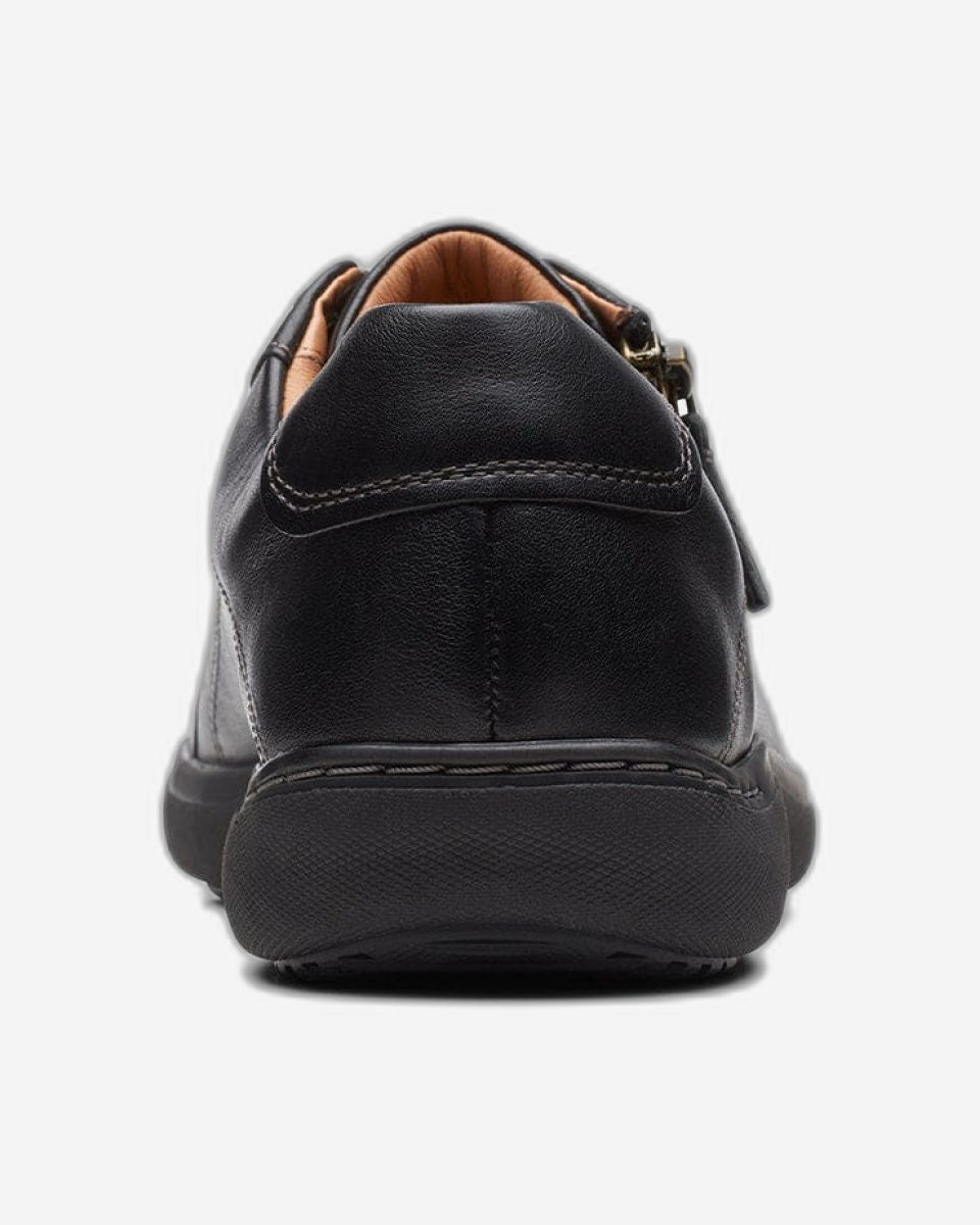 حذاء كلاركس نالي دانتيل (مقاس واسع)