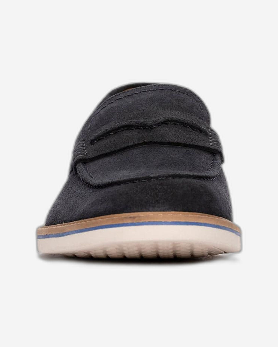 حذاء Clarks Atticus Lt Slip (مقاس قياسي)