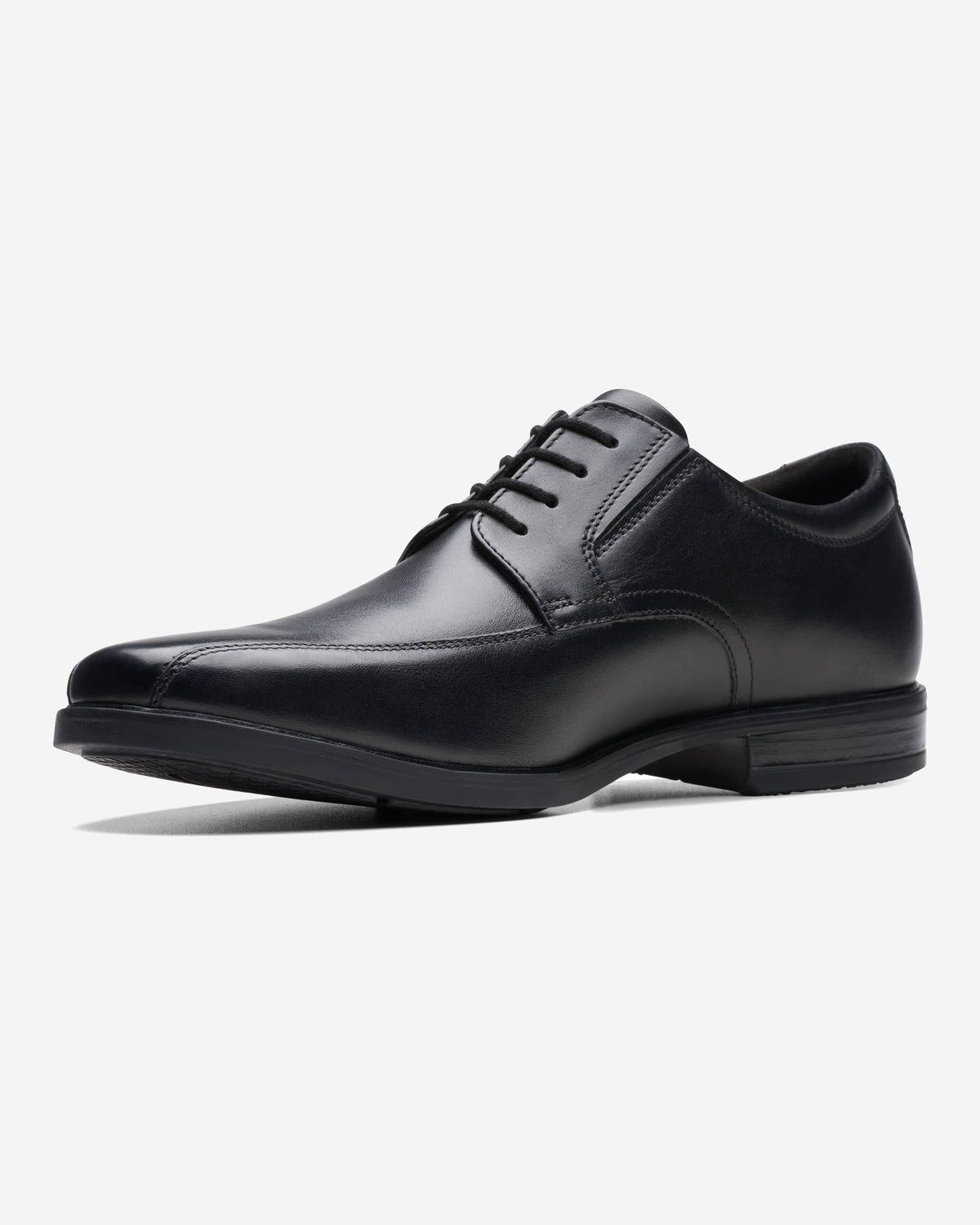 Clarks Howard Over (Wide Fit)