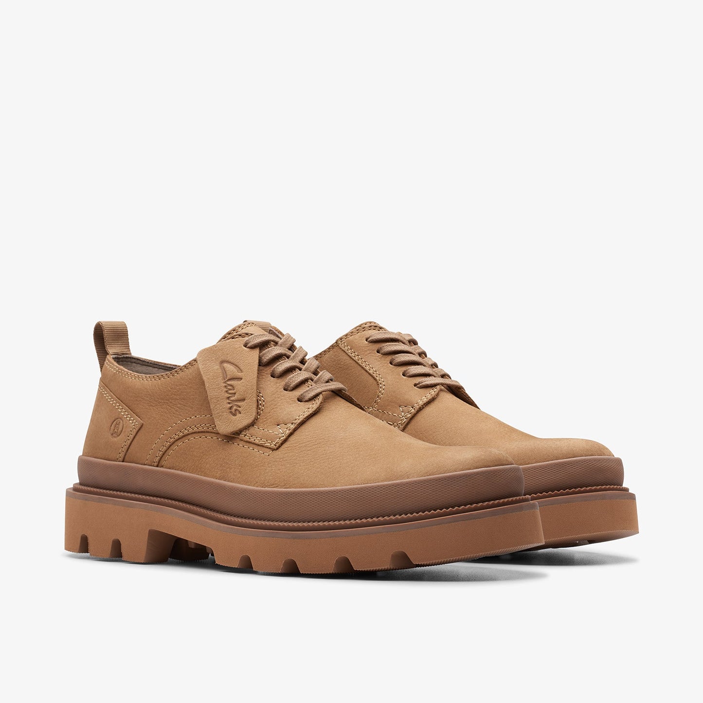 Clarks رجالي بادل رباط (مقاس عادي)