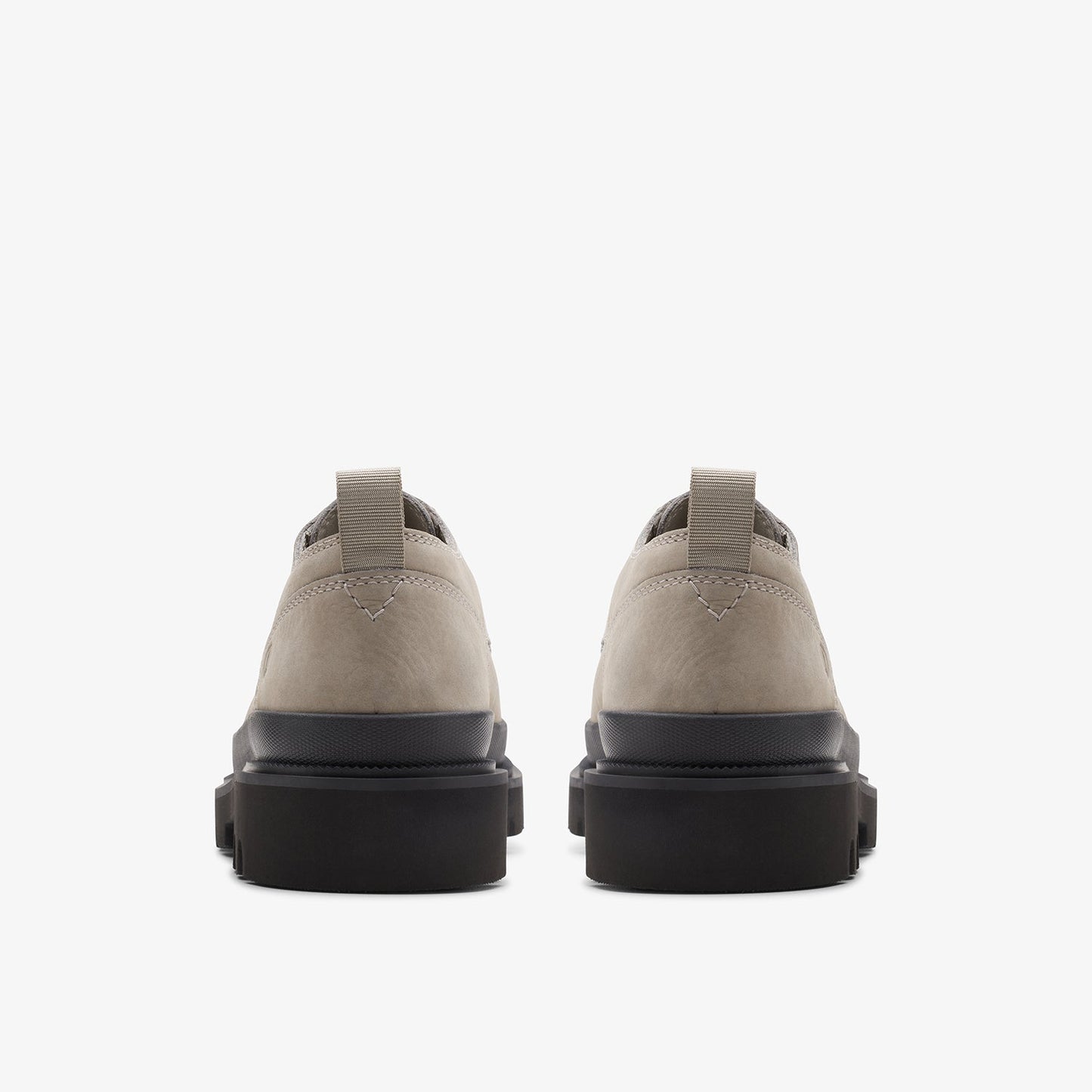 Clarks رجالي بادل رباط (مقاس عادي)