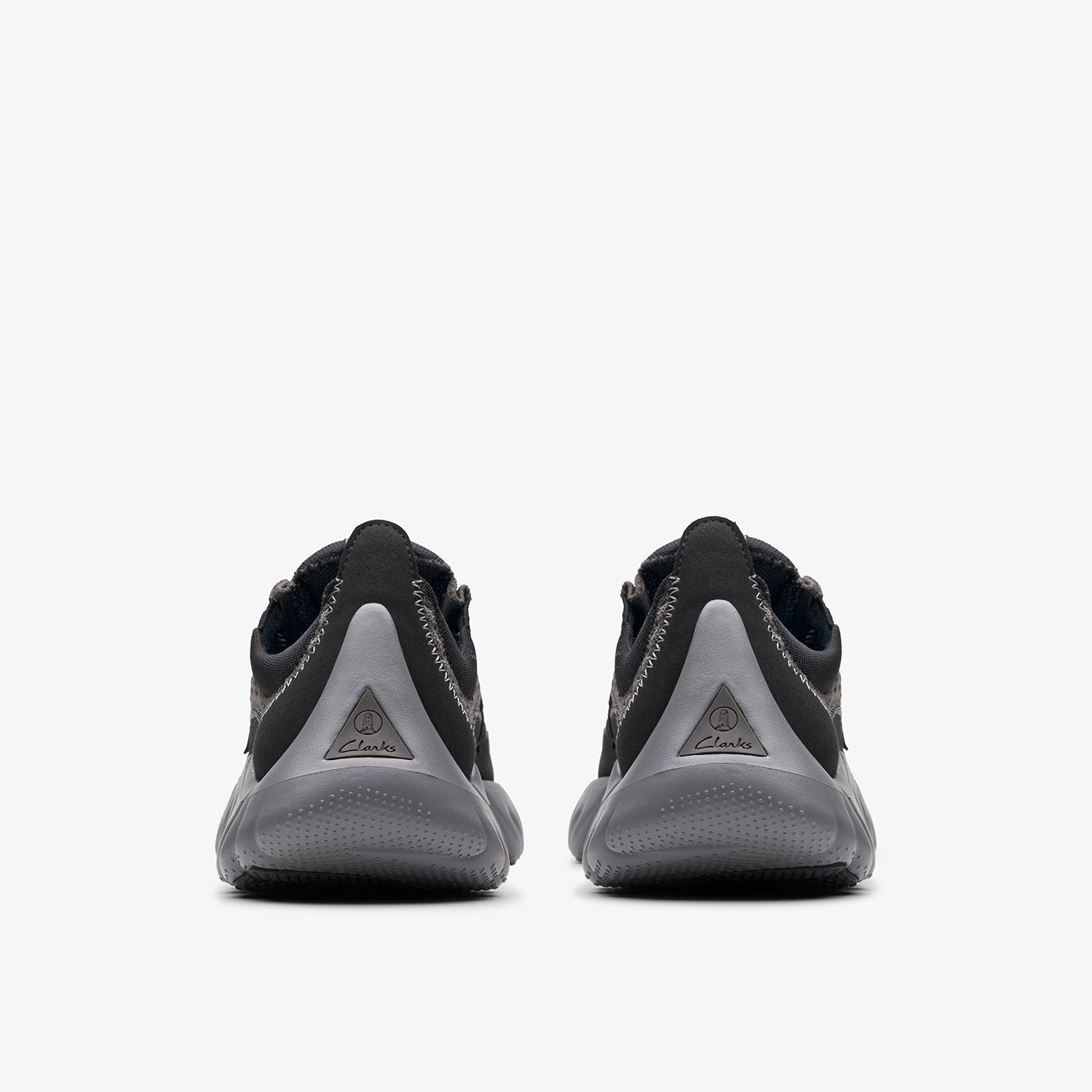 حذاء كلاركس نيتشر 360 (مقاس قياسي)