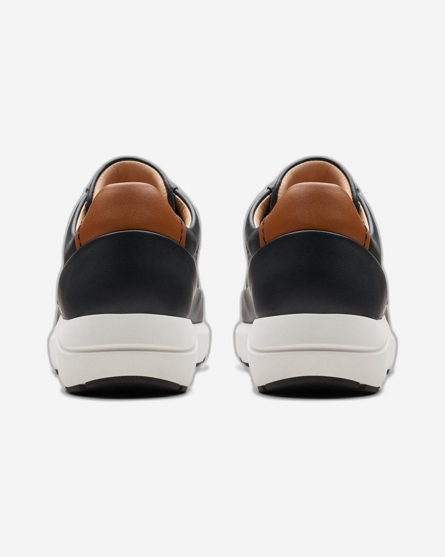 حذاء كلاركس تيفولي جريس للسيدات (مقاس قياسي)