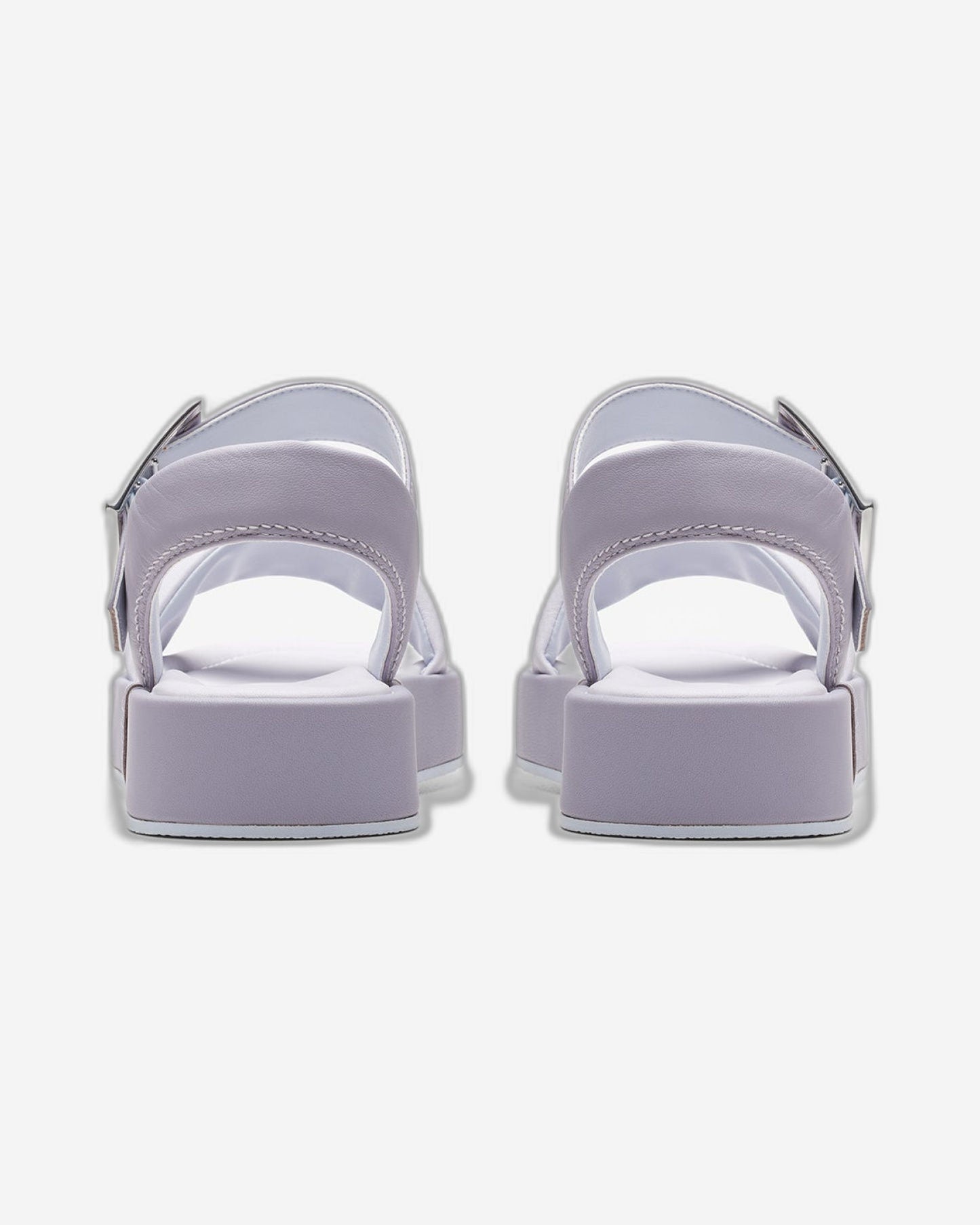 حذاء كلاركس ألدا ستراب للنساء (مقاس قياسي)