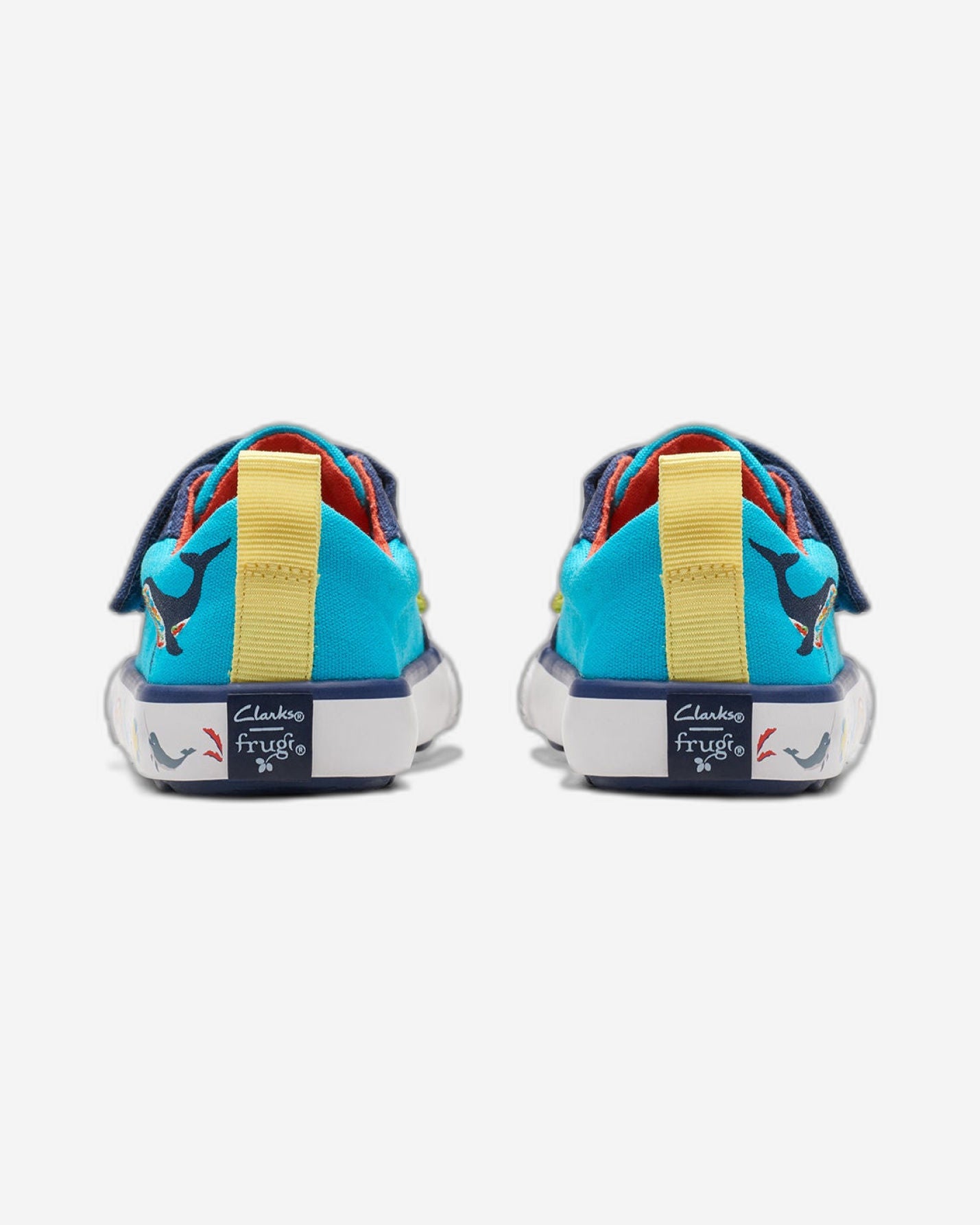 الأولاد - طفل صغير في محيط فوكسينج