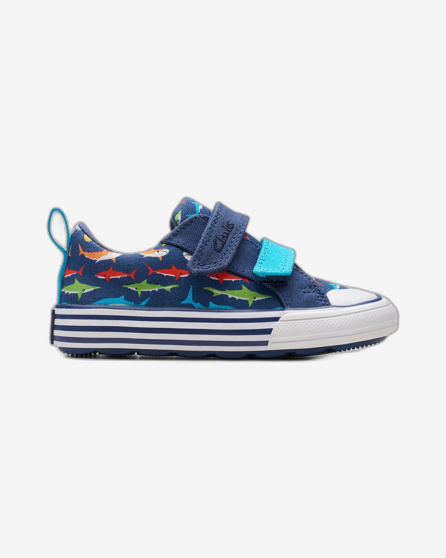 الأولاد - طفل صغير في محيط فوكسينج