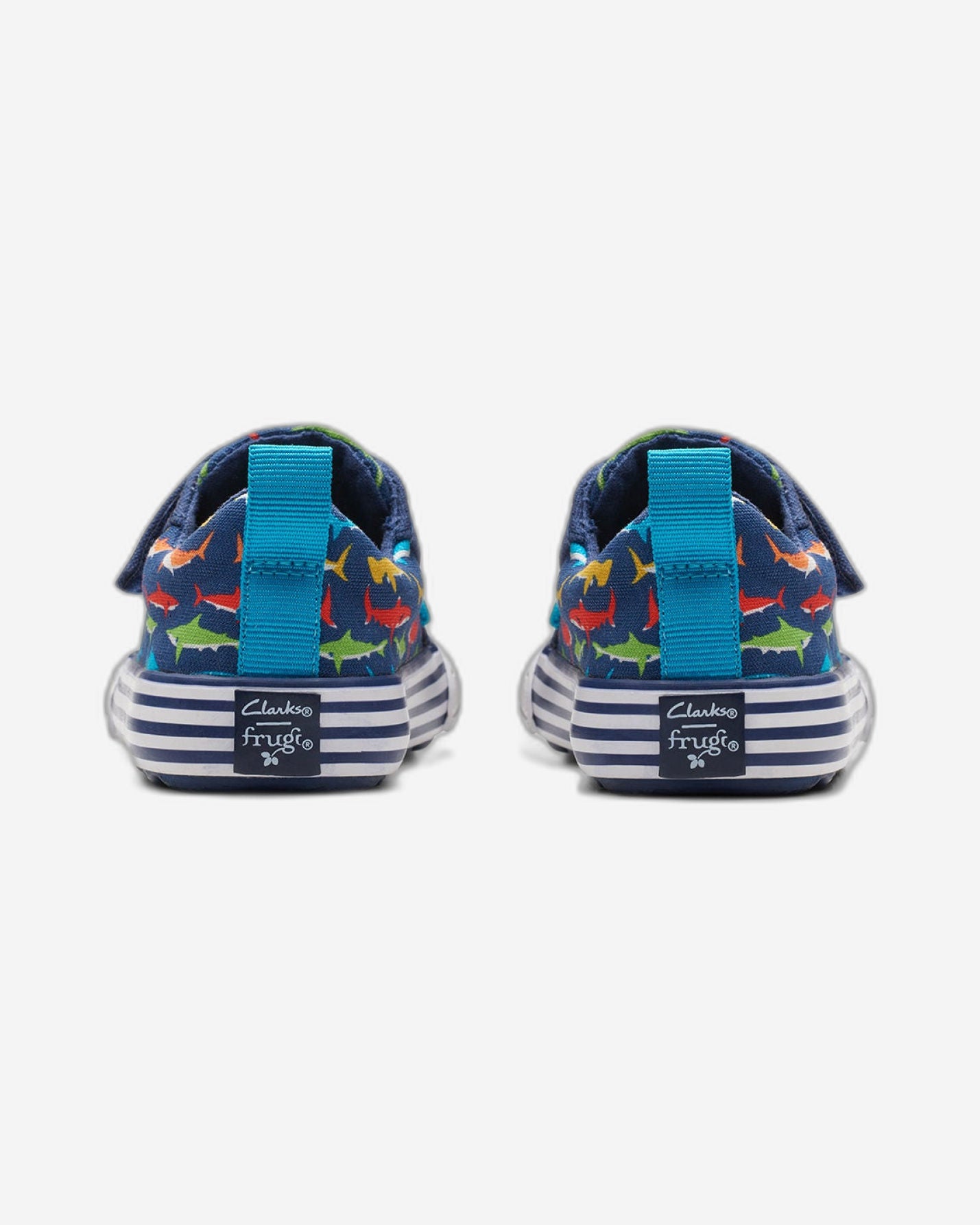 الأولاد - طفل صغير في محيط فوكسينج