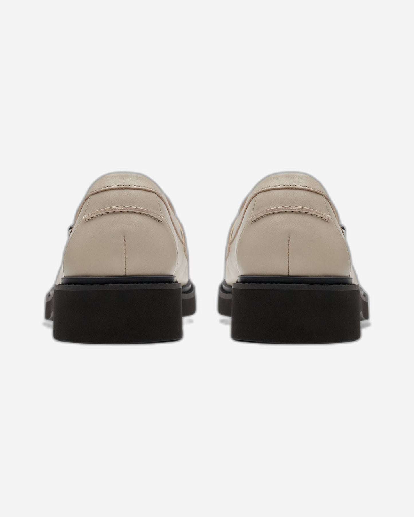 حذاء سبلند بيني للنساء من كلاركس (مقاس قياسي)