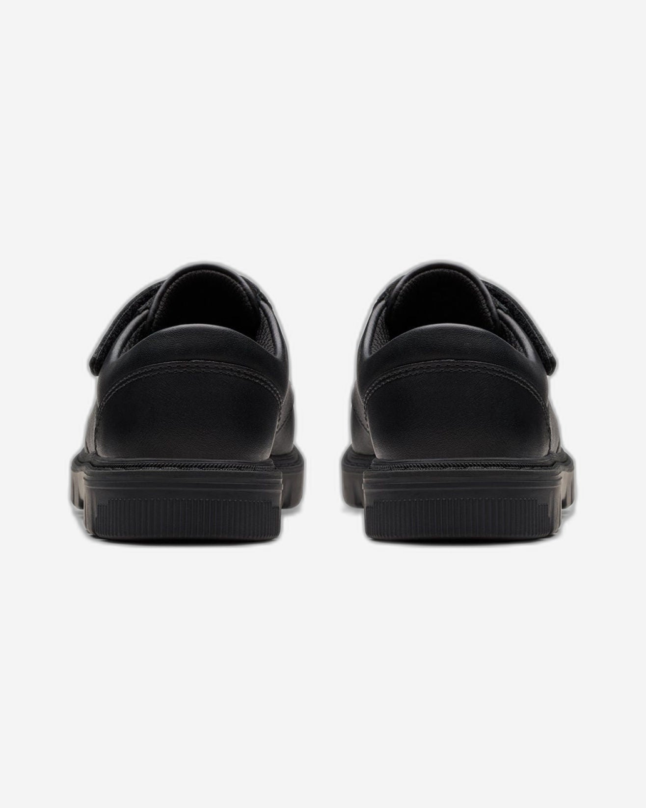 حذاء كلاركس للأولاد لوركام إيدج كيد (مقاس واسع جدًا)