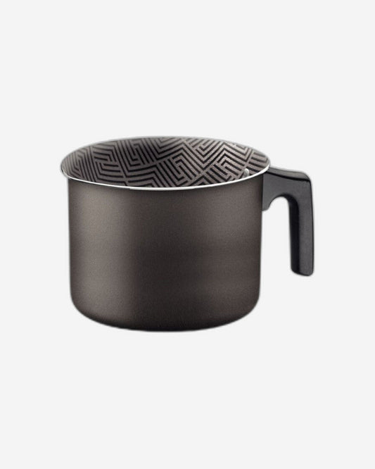 غلاية حليب من الألومنيوم من ترامونتينا باريس، مطلية من الداخل والخارج بطبقة مانعة للالتصاق من الرصاص من نوع ستارفلون ماكس، 12 سم، 1.2 لتر