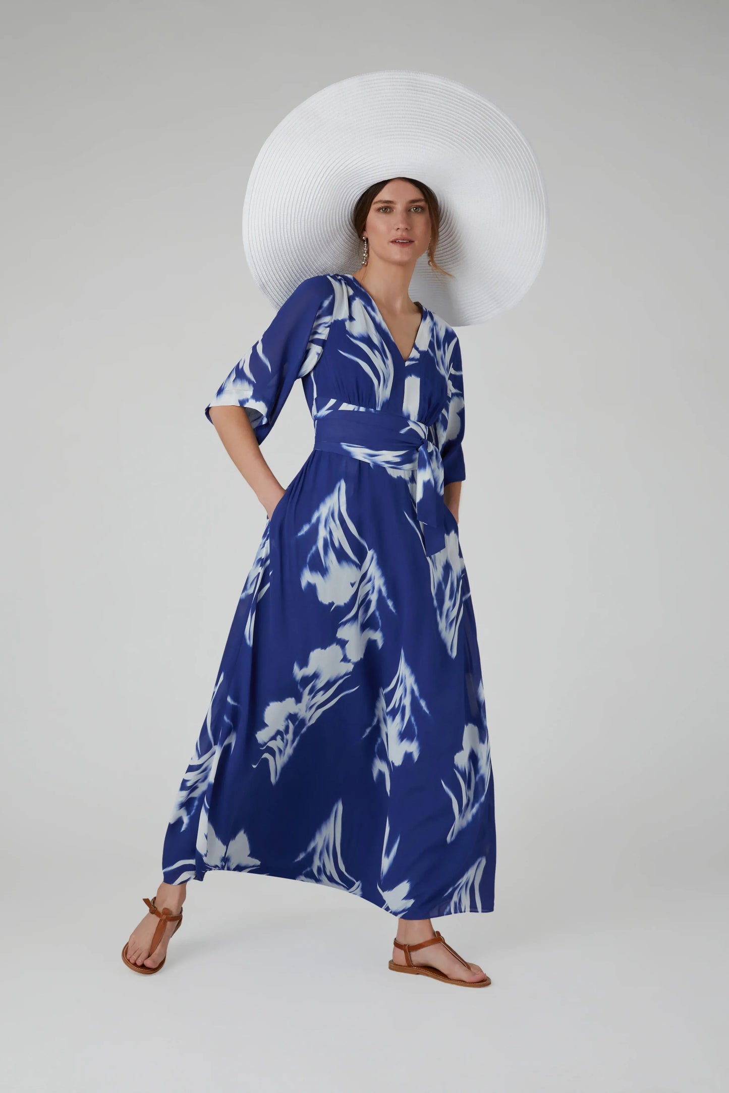 Hilary V Neck Printed Georgette Maxi Dress in Blue