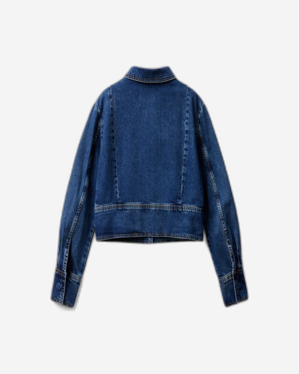 سترة جينز بقصّة مربعة