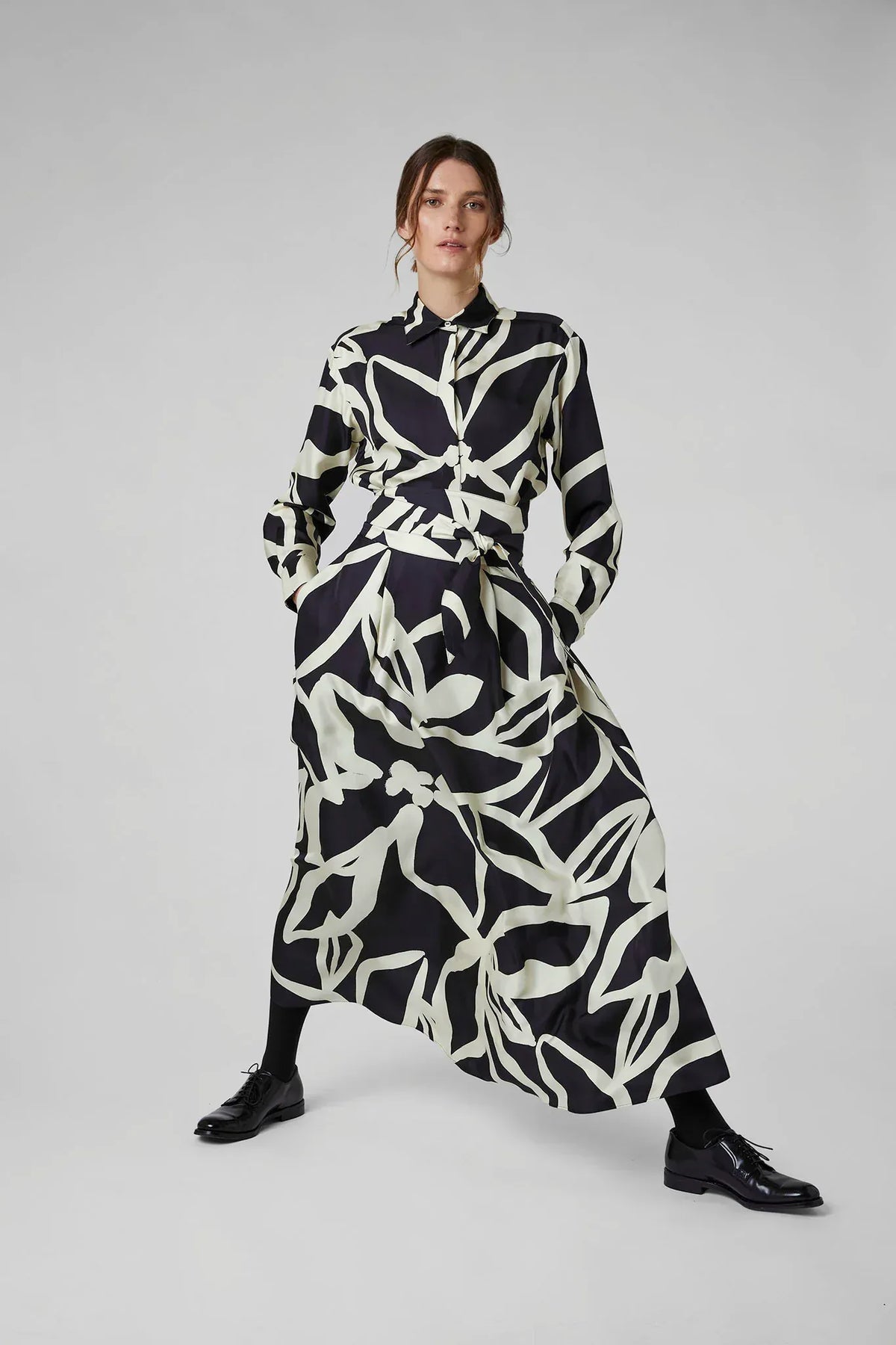 Gail Silk Twill Printed Maxi Skirt in Black