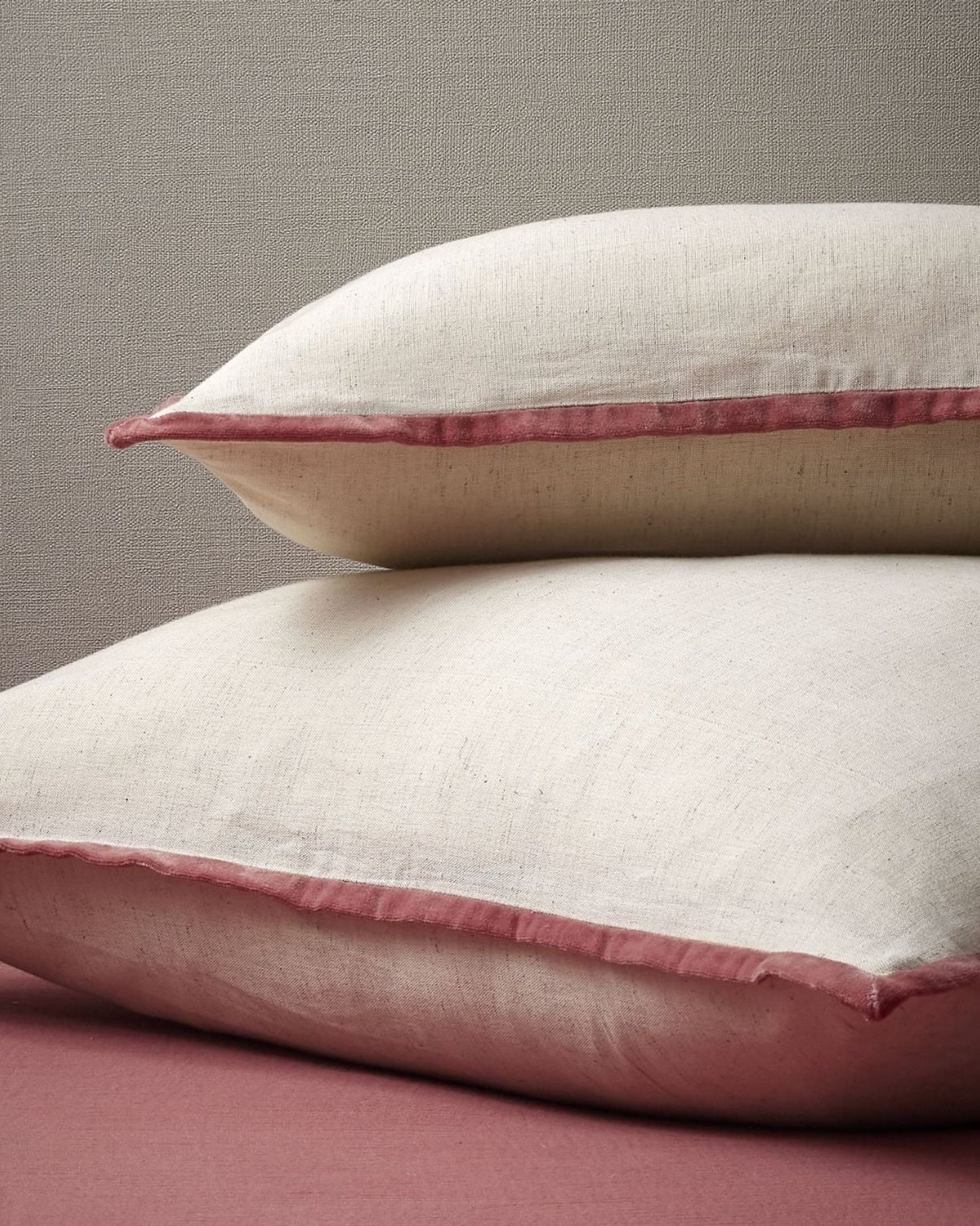 وسائد كريستي "جايبور تريم" - لون العقيق