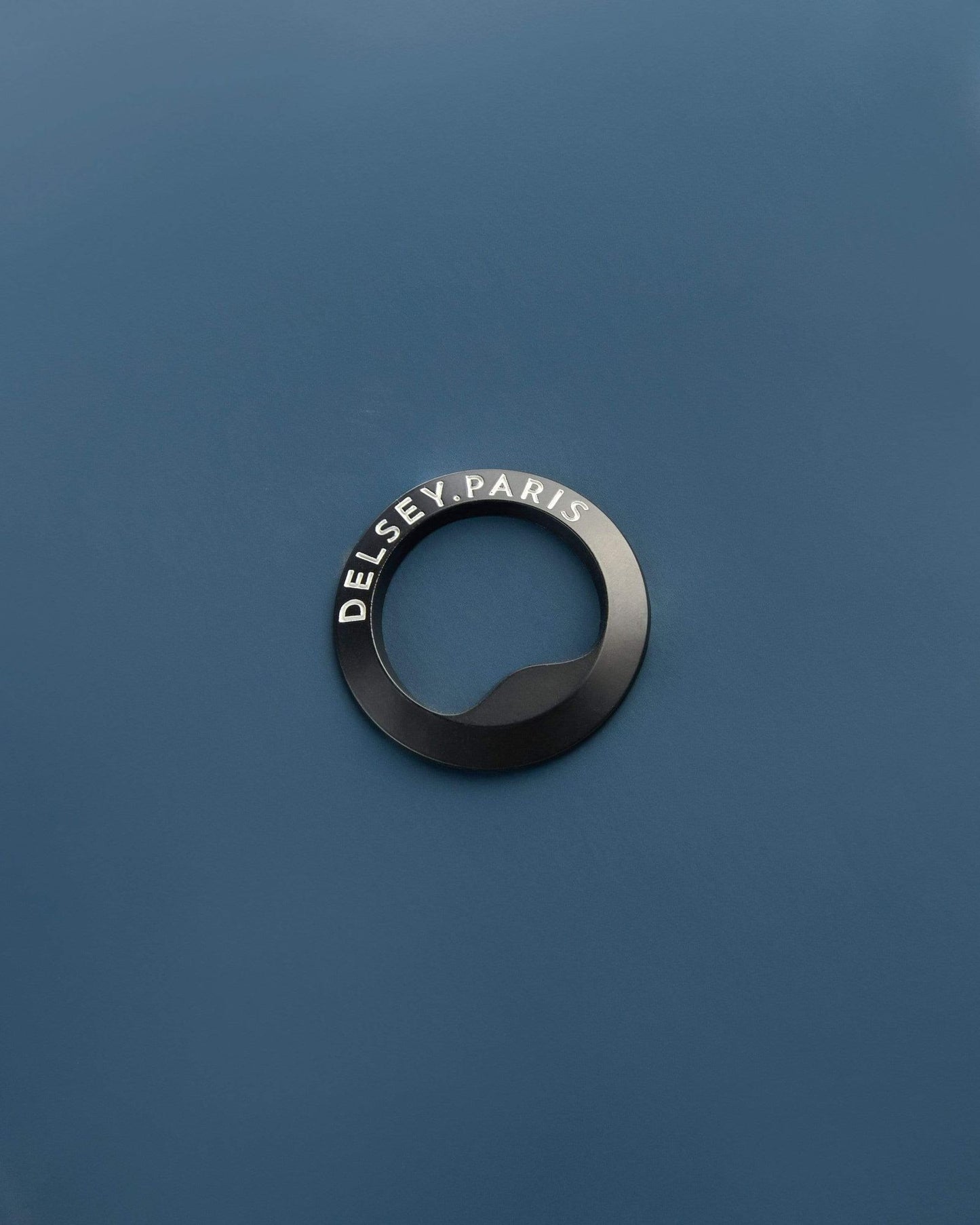 ديلسي باريس سيكورين