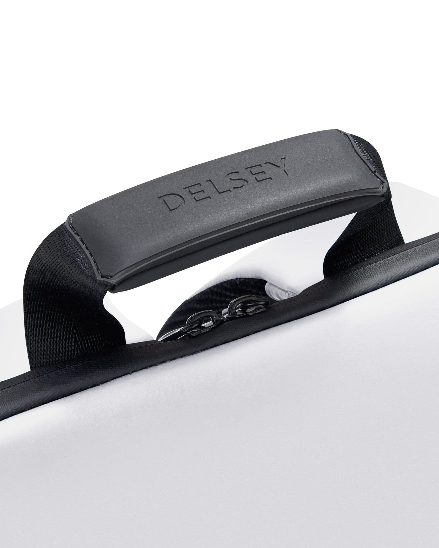 ديلسي باريس سيكورين