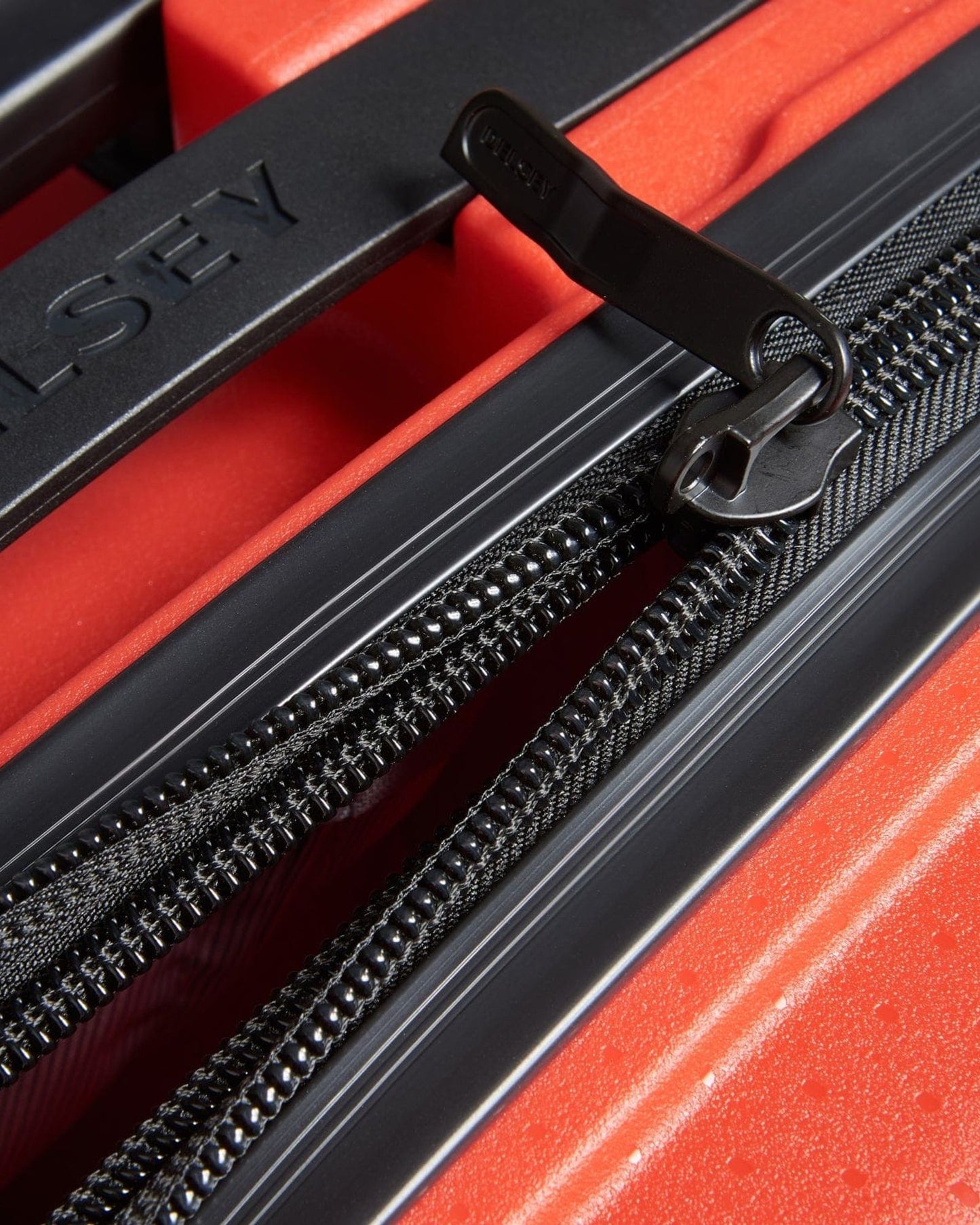 حقائب سفر ديلسي باريس بيلمونت غير قابلة للتوسيع