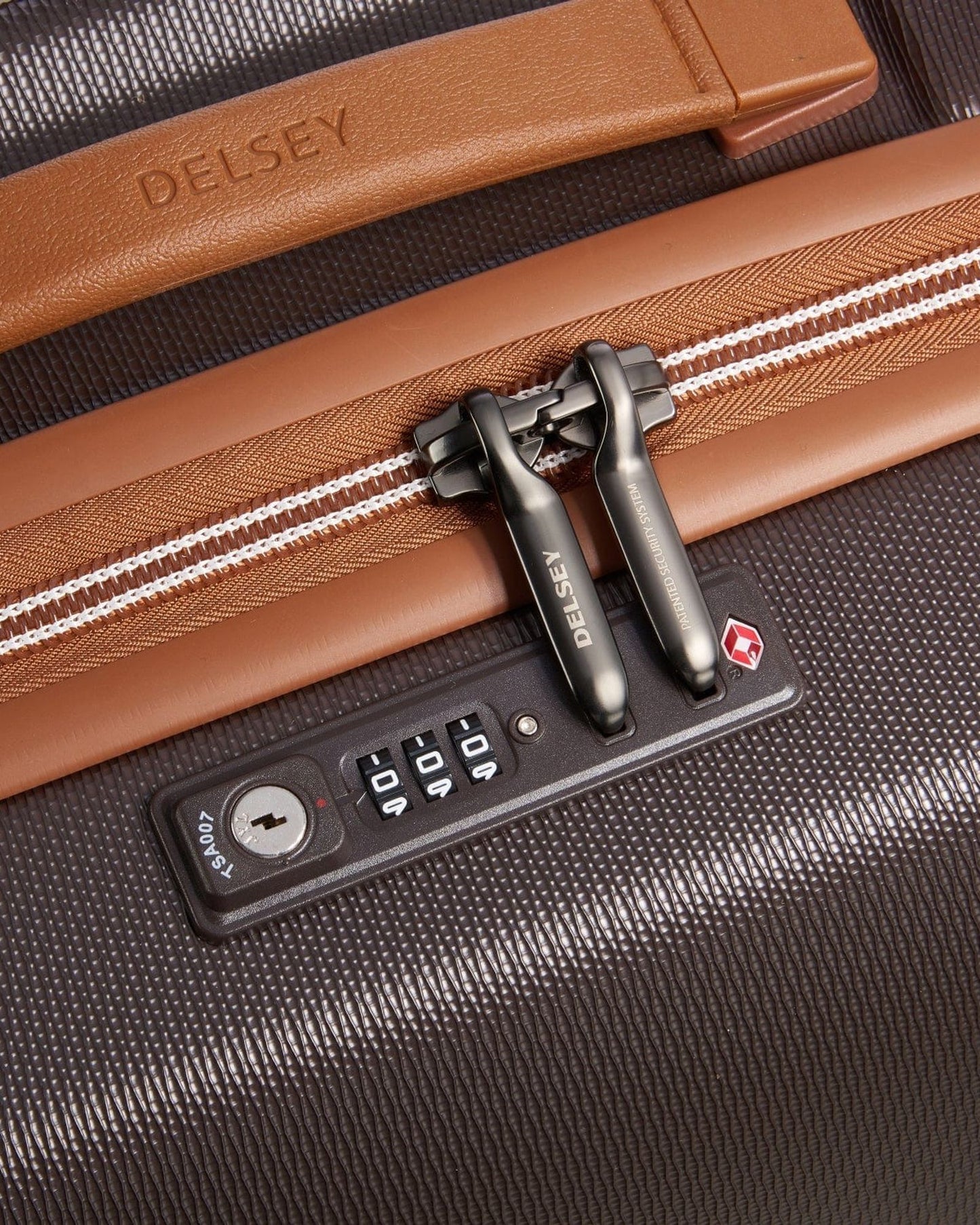 الأمتعة ديلسي باريس شاتليه إير 2.0