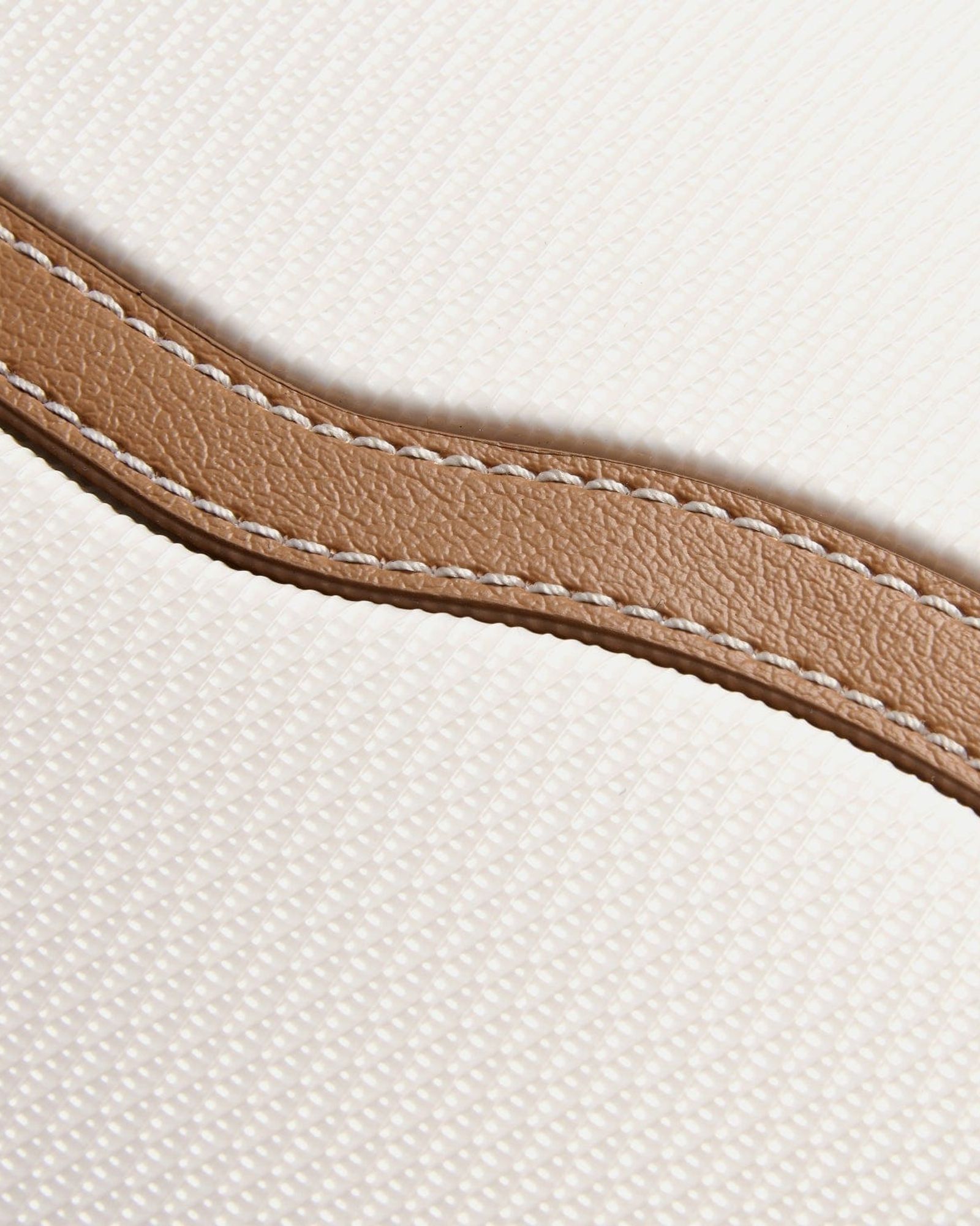 ديلسي باريس شاتليه إير 2.0