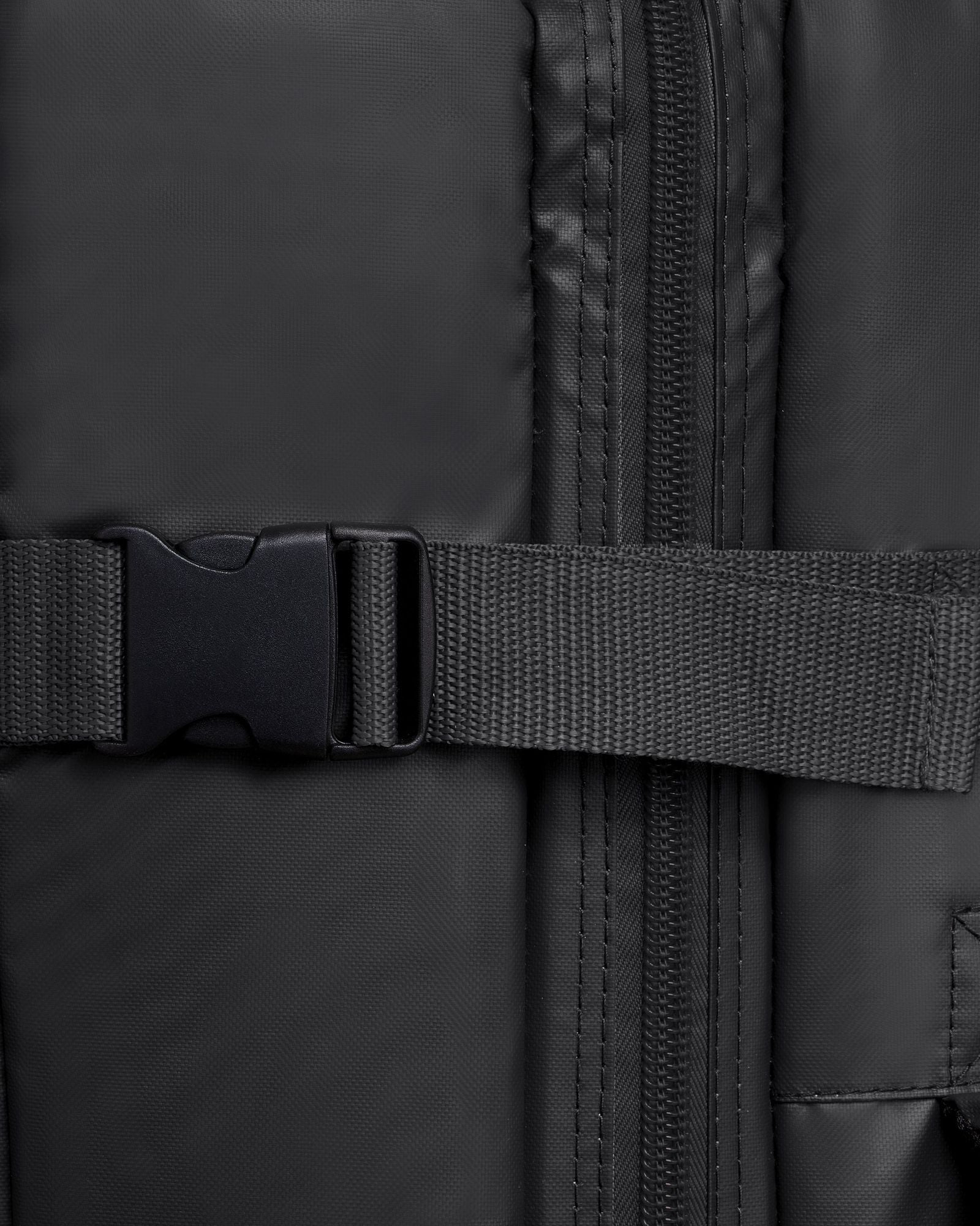 حقيبة ديلسي باريس راسبيل الناعمة ذات العجلتين، 64 سم، سوداء - 328932100