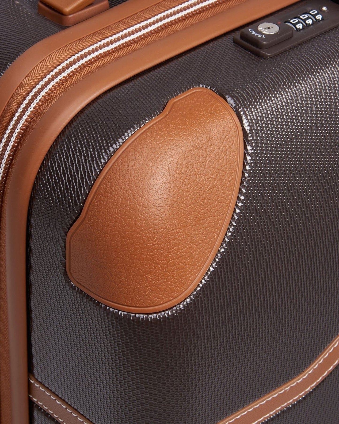 الأمتعة ديلسي باريس شاتليه إير 2.0