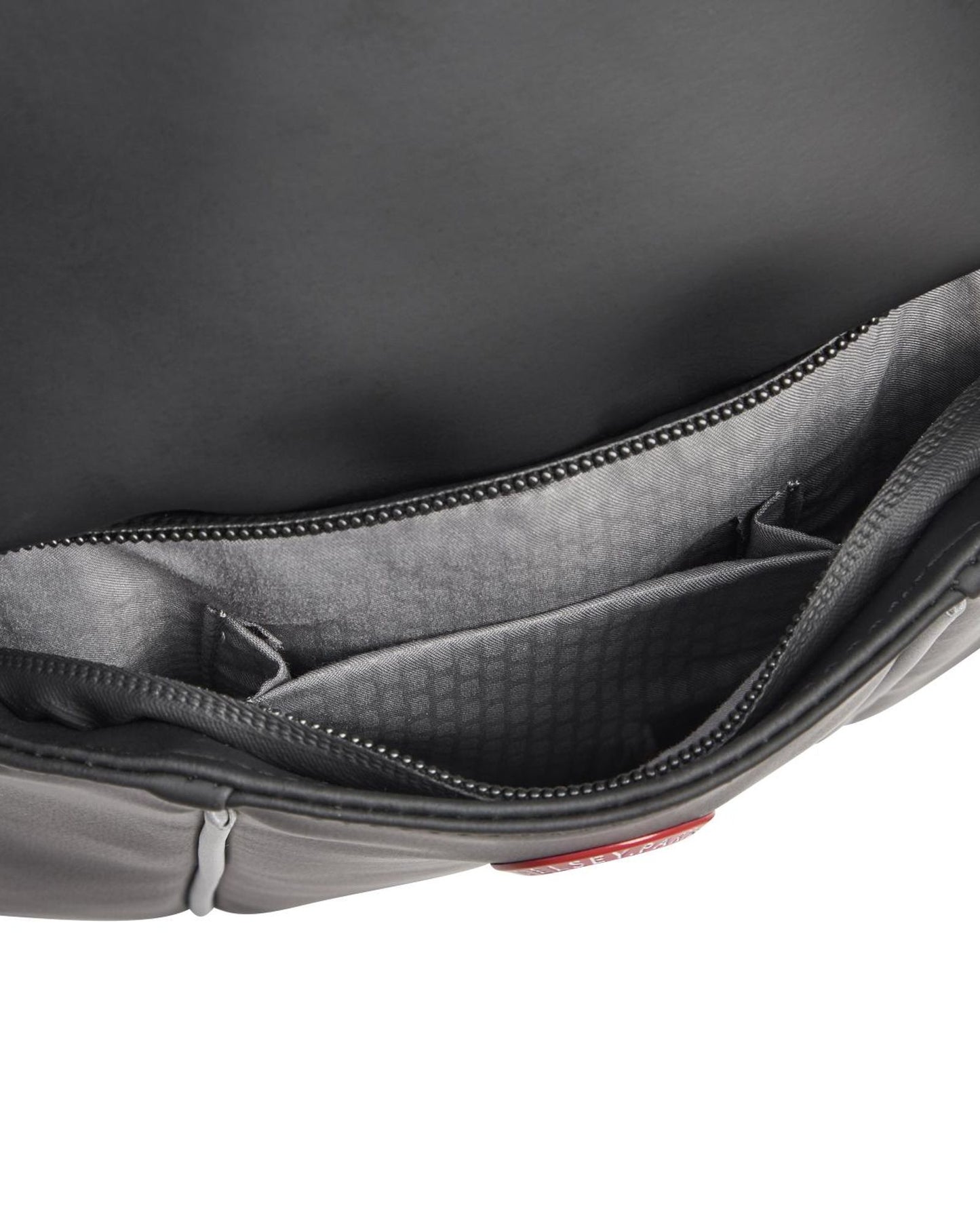 حقائب ظهر ديلسي باريس سيكورين الصغيرة 13 بوصة