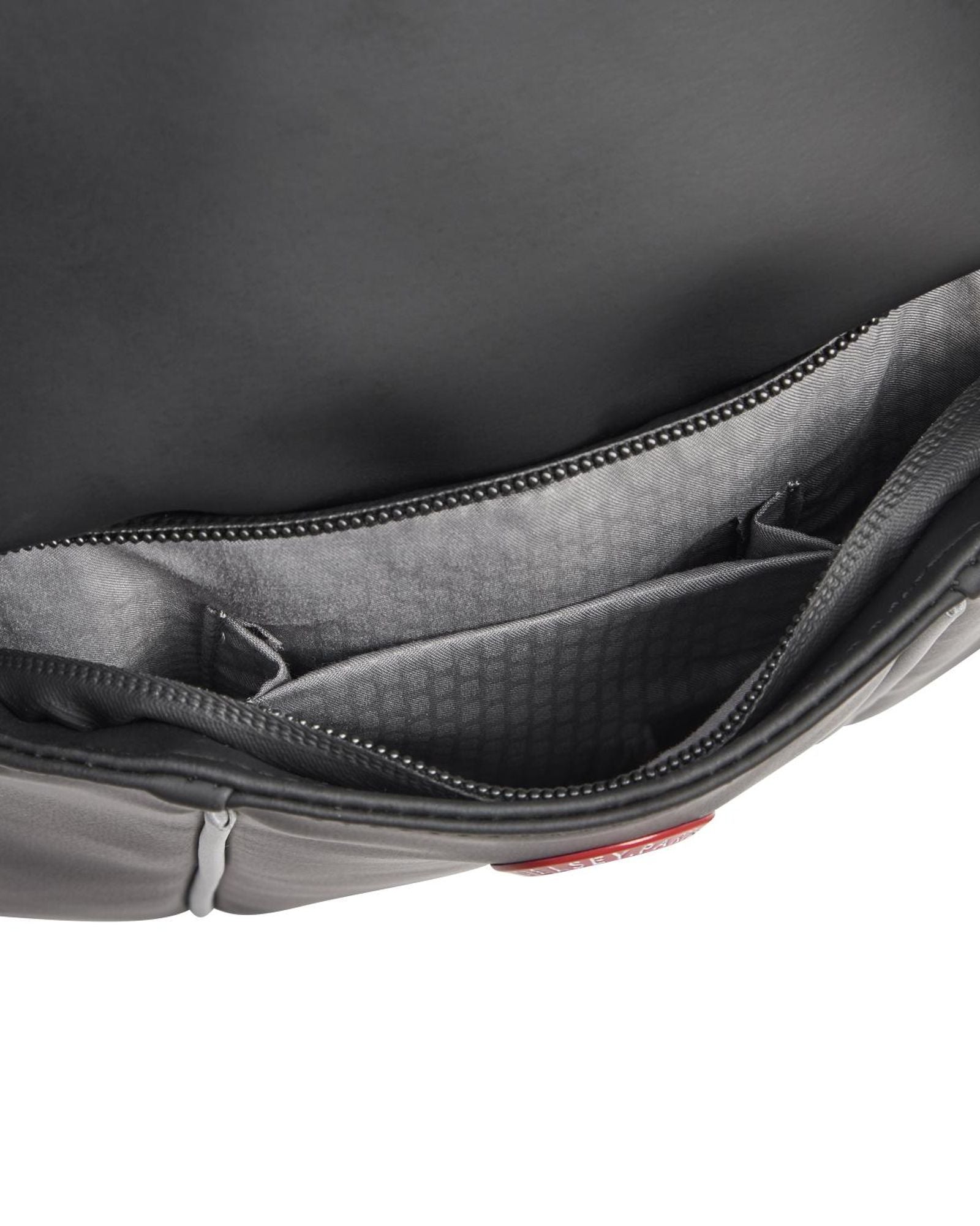 حقيبة ظهر ديلسي باريس سيكورين F1 كوليكشن صغيرة بحزام واحد مقاس 13 بوصة، لون أسود - 00102010200F1