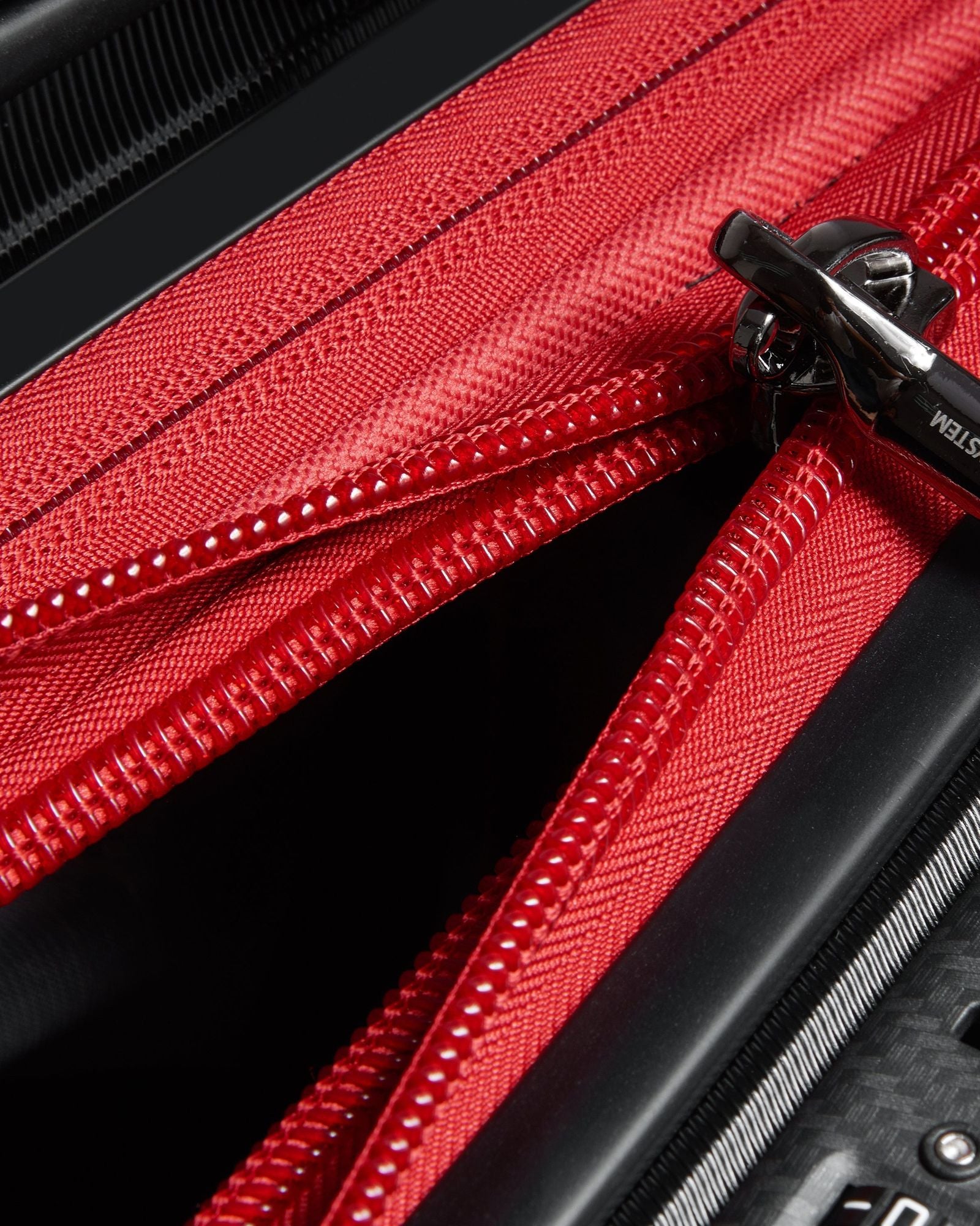 مجموعة ديلسي باريس شادو 5.0 ألفا روميو F1