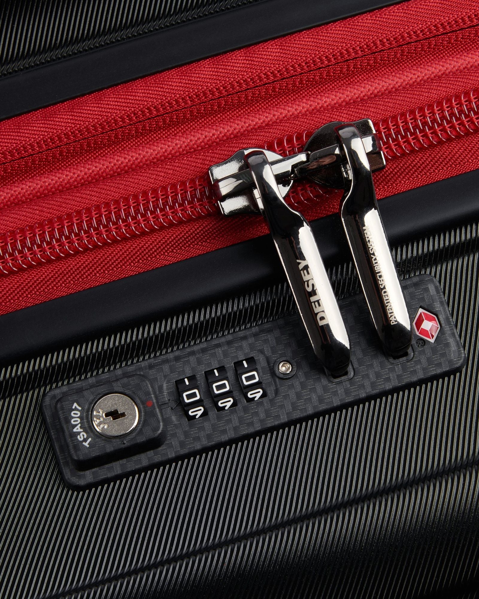 مجموعة ديلسي باريس شادو 5.0 ألفا روميو F1