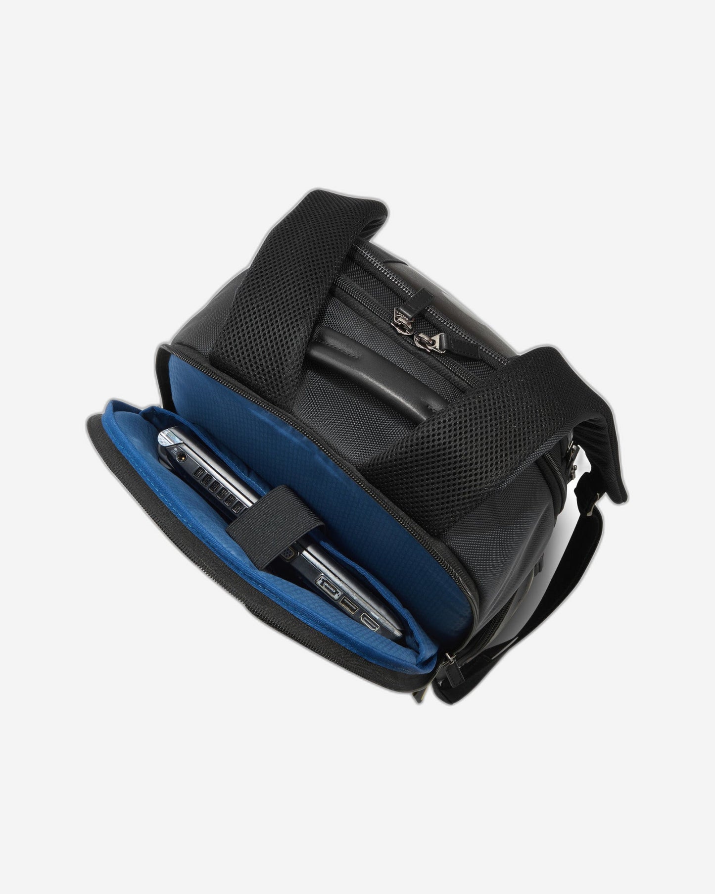 حقيبة ظهر ديلسي باريس واجرام للكمبيوتر المحمول بمساحة 15.6 بوصة