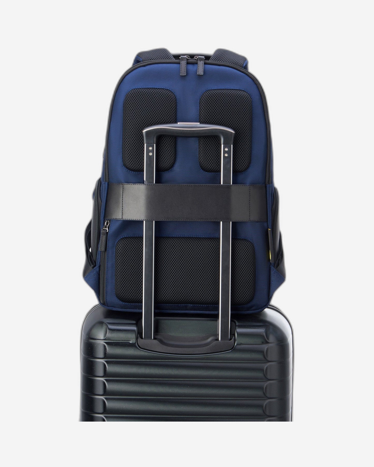 حقيبة ظهر ديلسي باريس واجرام للكمبيوتر المحمول بمساحة 15.6 بوصة