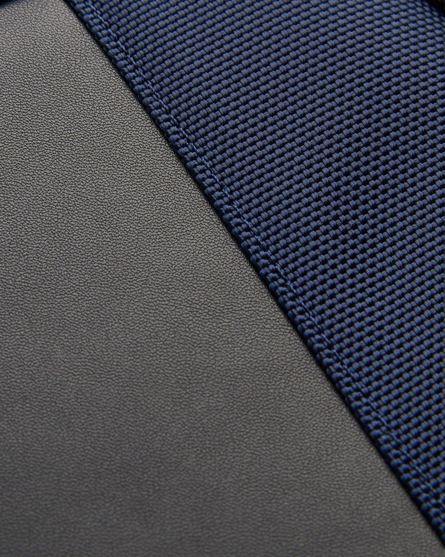 حقيبة ظهر ديلسي باريس واجرام 2