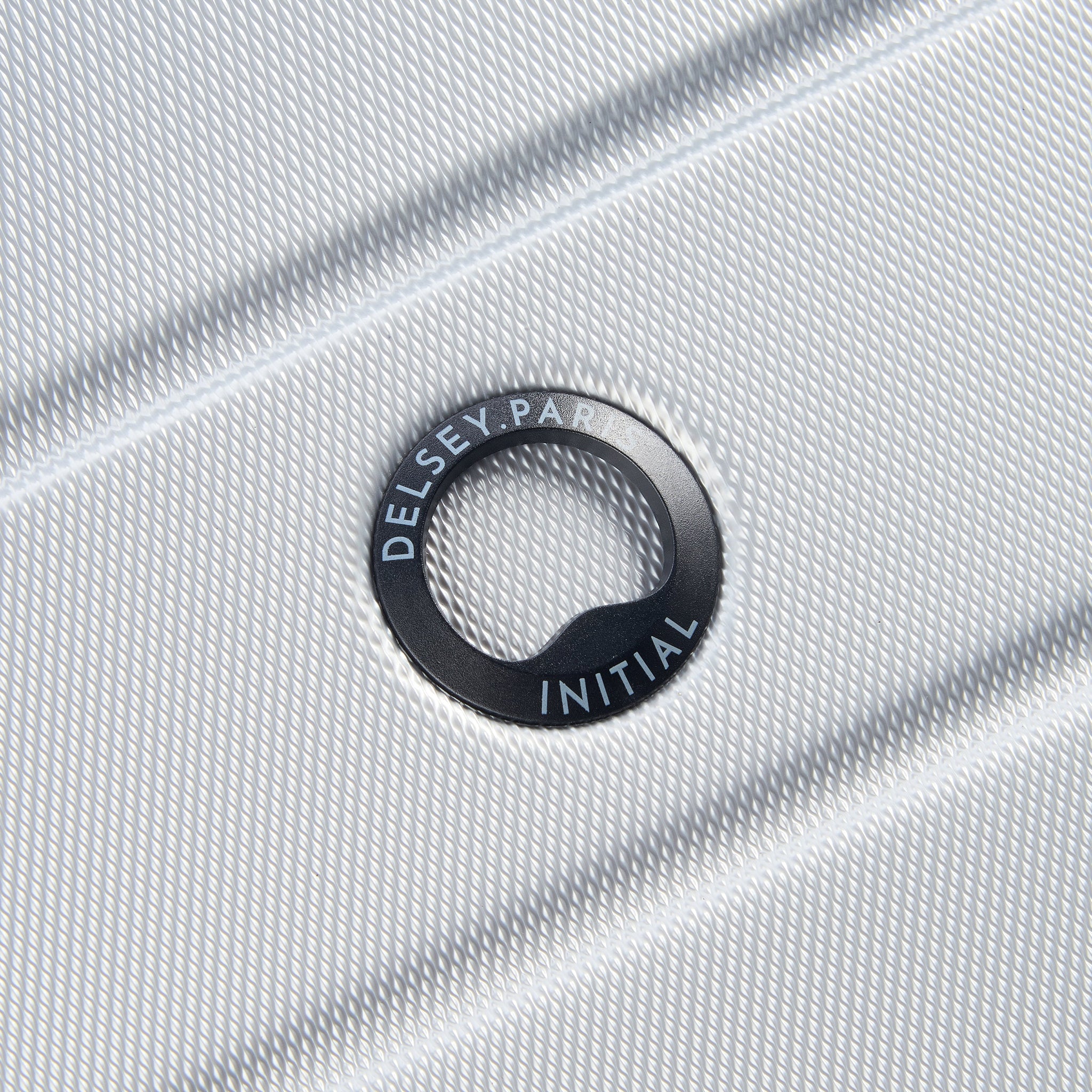 ديلسي باريس لاغوس