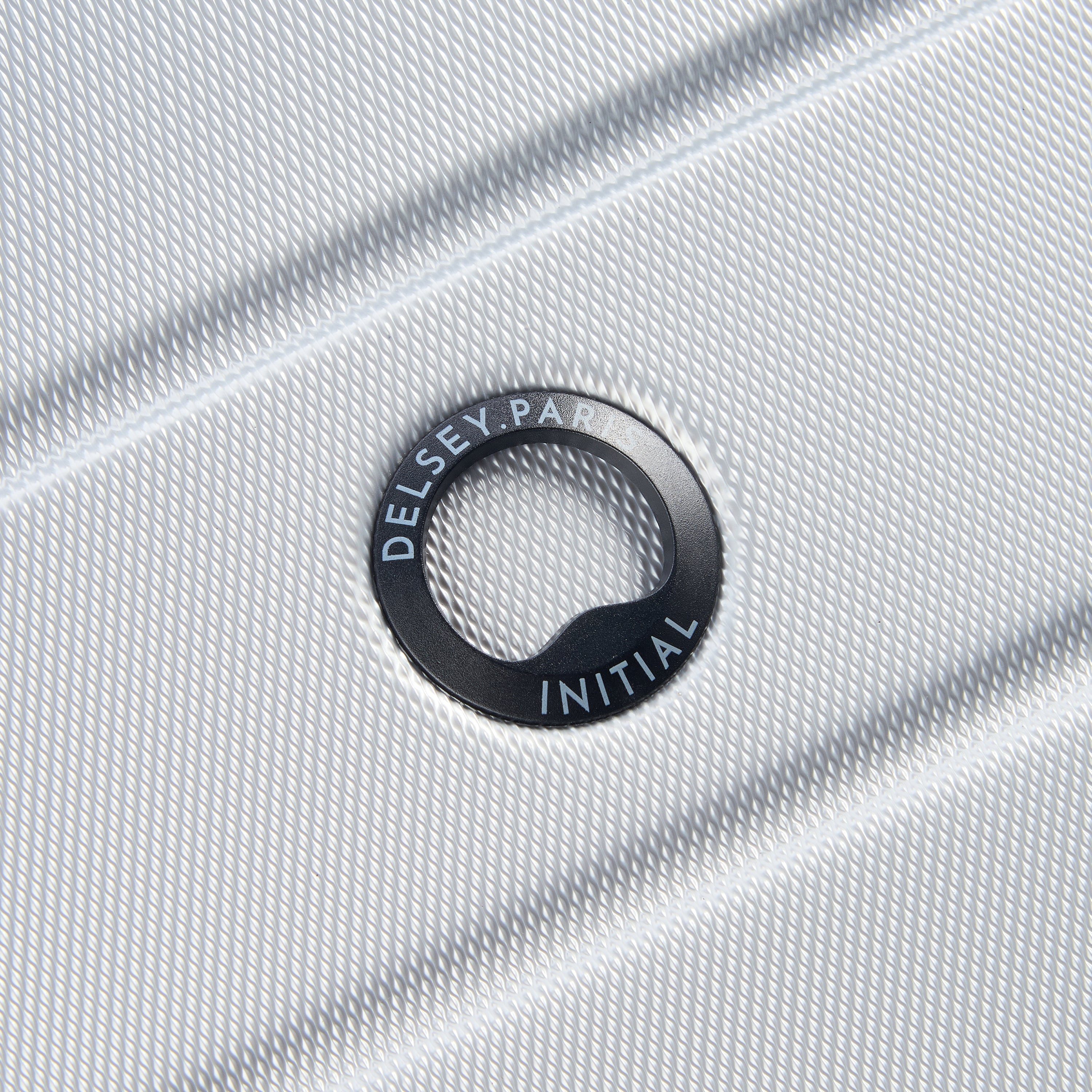 ديلسي باريس لاغوس