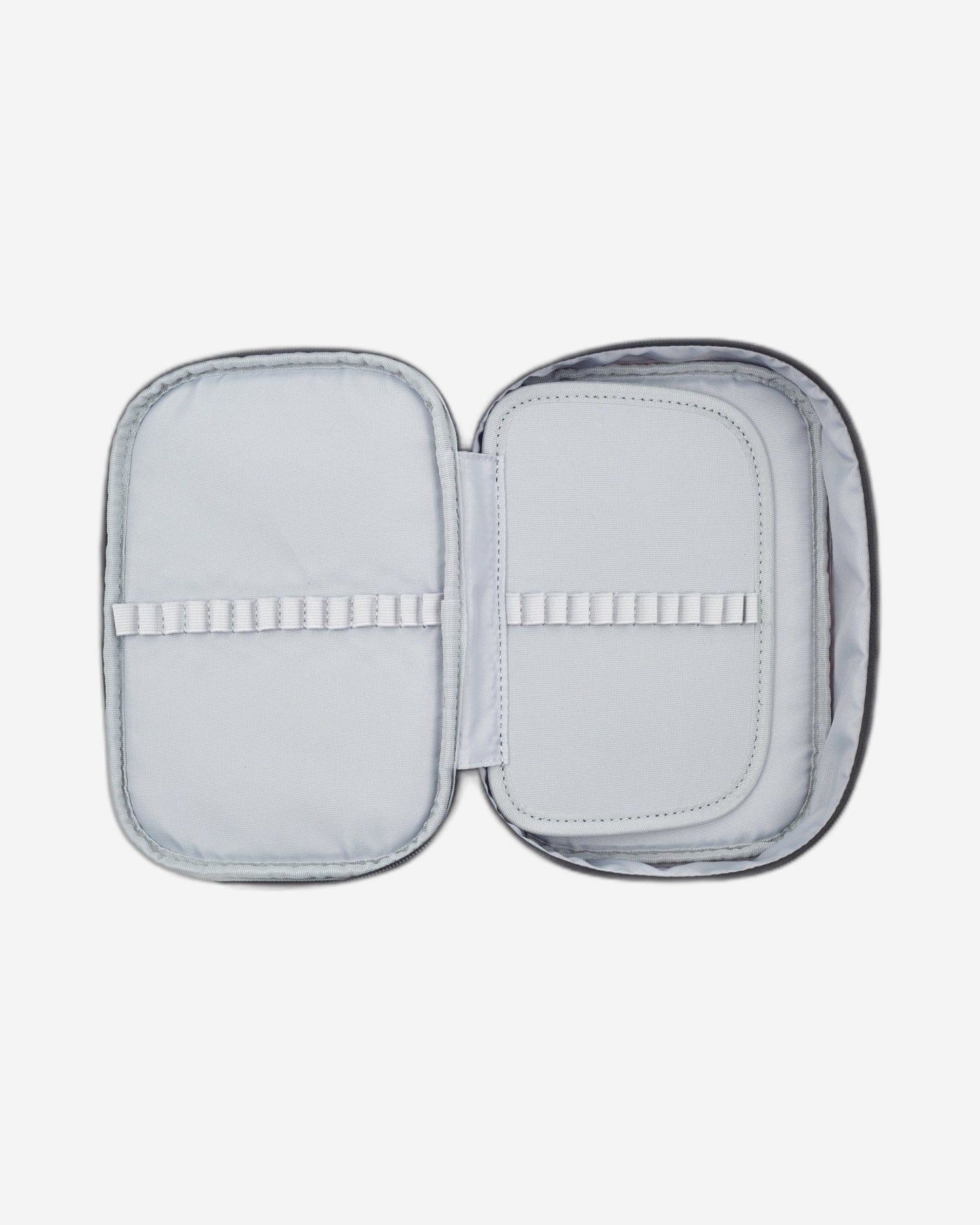 علبة أقلام ديلسي باريس للعودة إلى المدرسة 2023