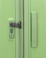 مجموعة أمتعة إيكولاك فورزا ٥٥+٦٥+٧٥ سم، حقيبة صلبة بأربع عجلات مزدوجة قابلة للتوسيع، مناسبة للمقصورة وتسجيل الوصول، لون أخضر مرجاني