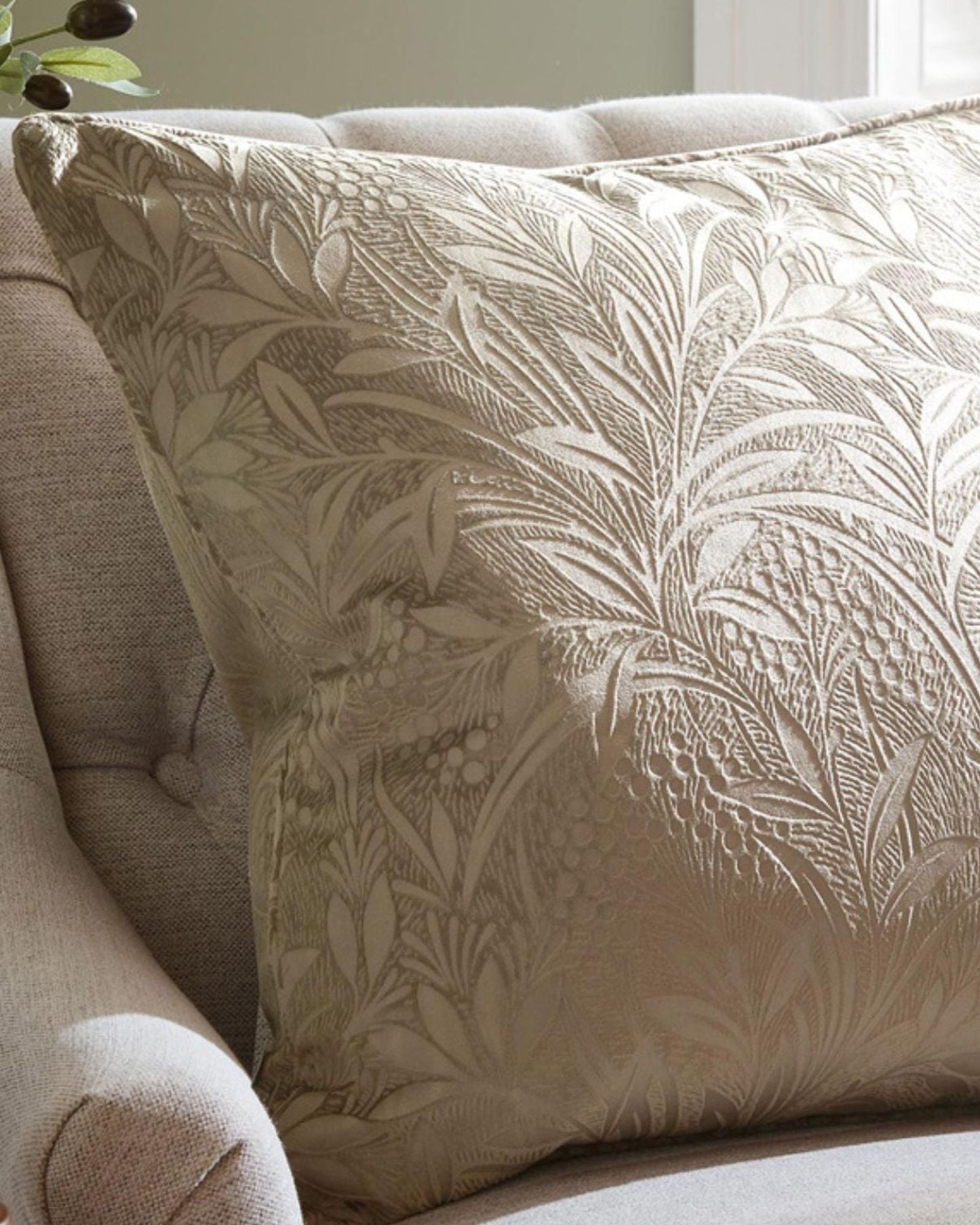 وسادة لورا آشلي المزخرفة المحشوة "شعير" - 50 × 50 سم