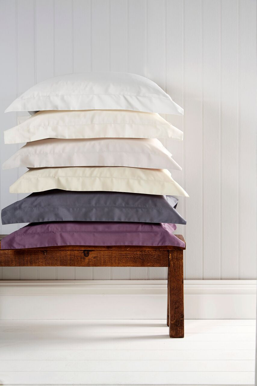 صفائح ساتين كريستي "٤٠٠ TC" مصبوغة بلون دامسون