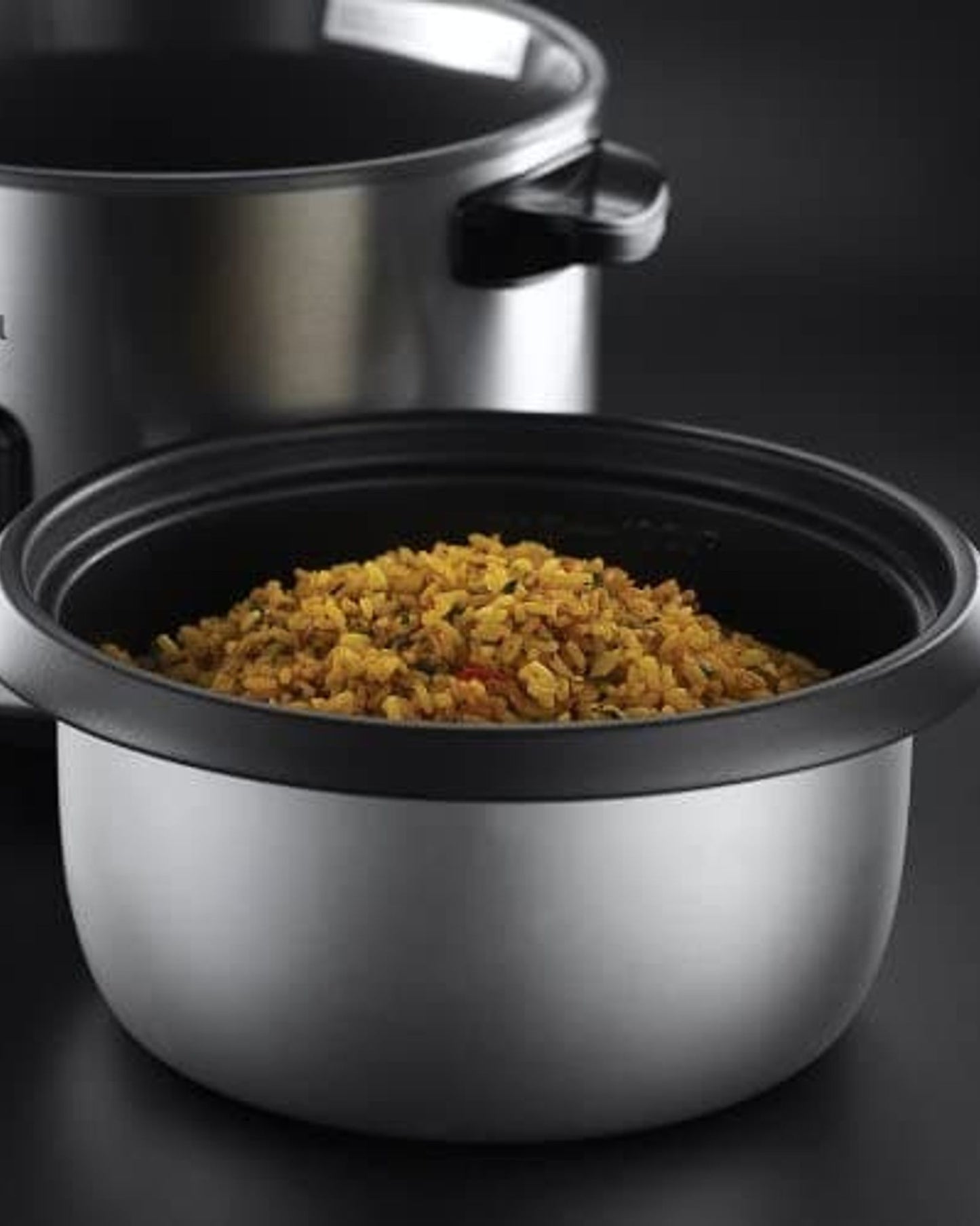 طباخ أرز راسل هوبز مع قدر بخاري سعة 1.8 لتر