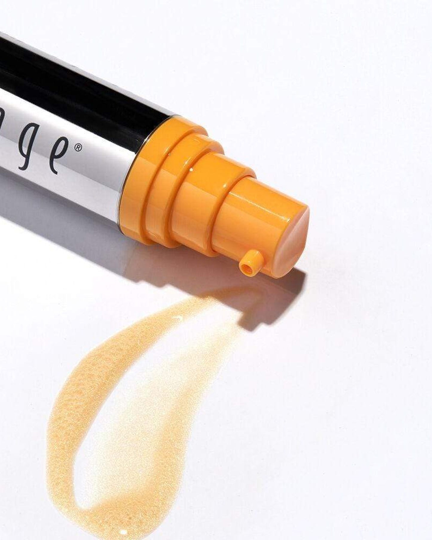 سيروم العيون بريفاج المضاد للشيخوخة والإصلاح المكثف من إليزابيث آردن