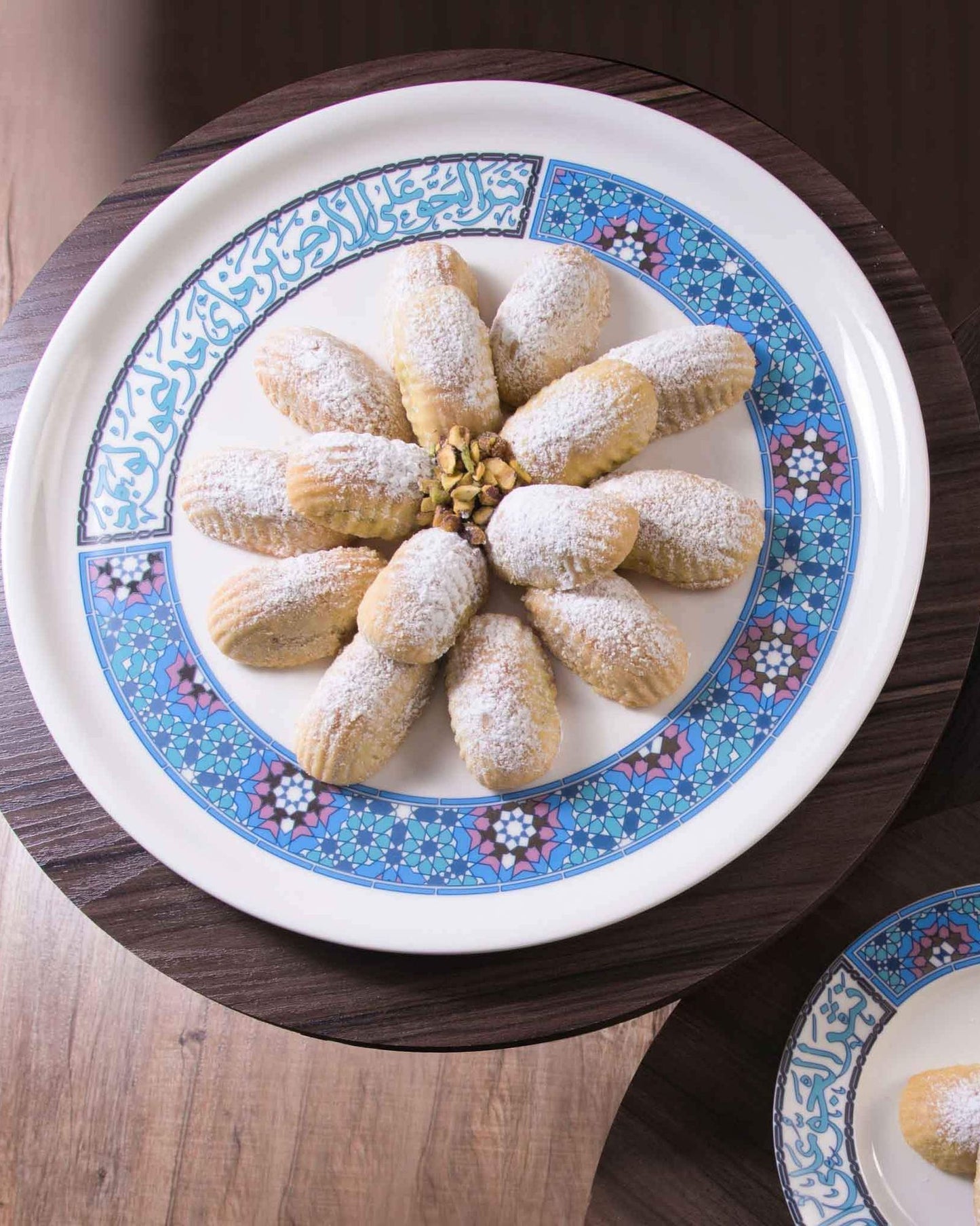 طبق تقديم ديملاج ميلانج كبير الحجم، بلاتيني وأزرق