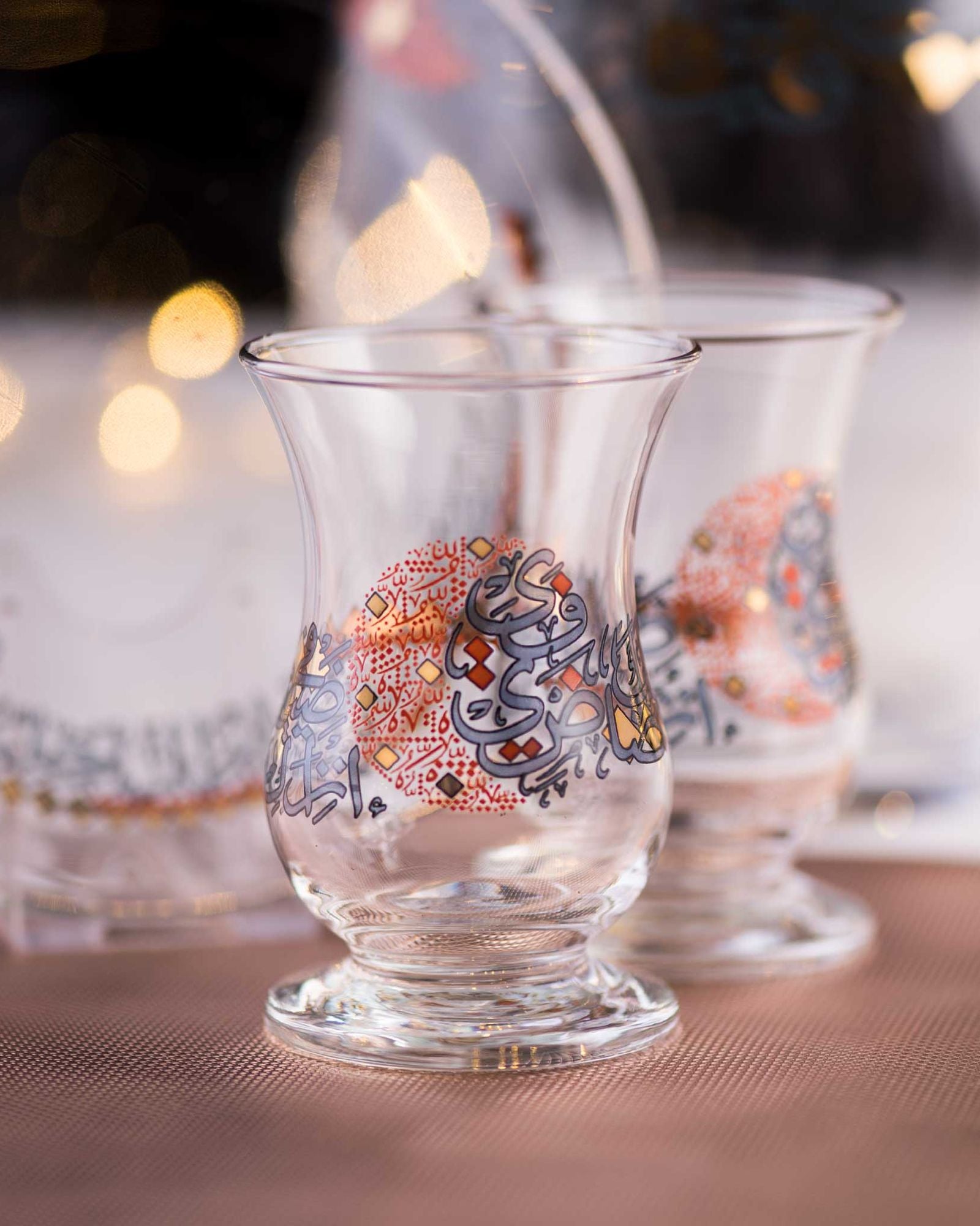 مجموعة استكانات شاي ديملاج سراج من 6 قطع (ذهبي وبرتقالي)