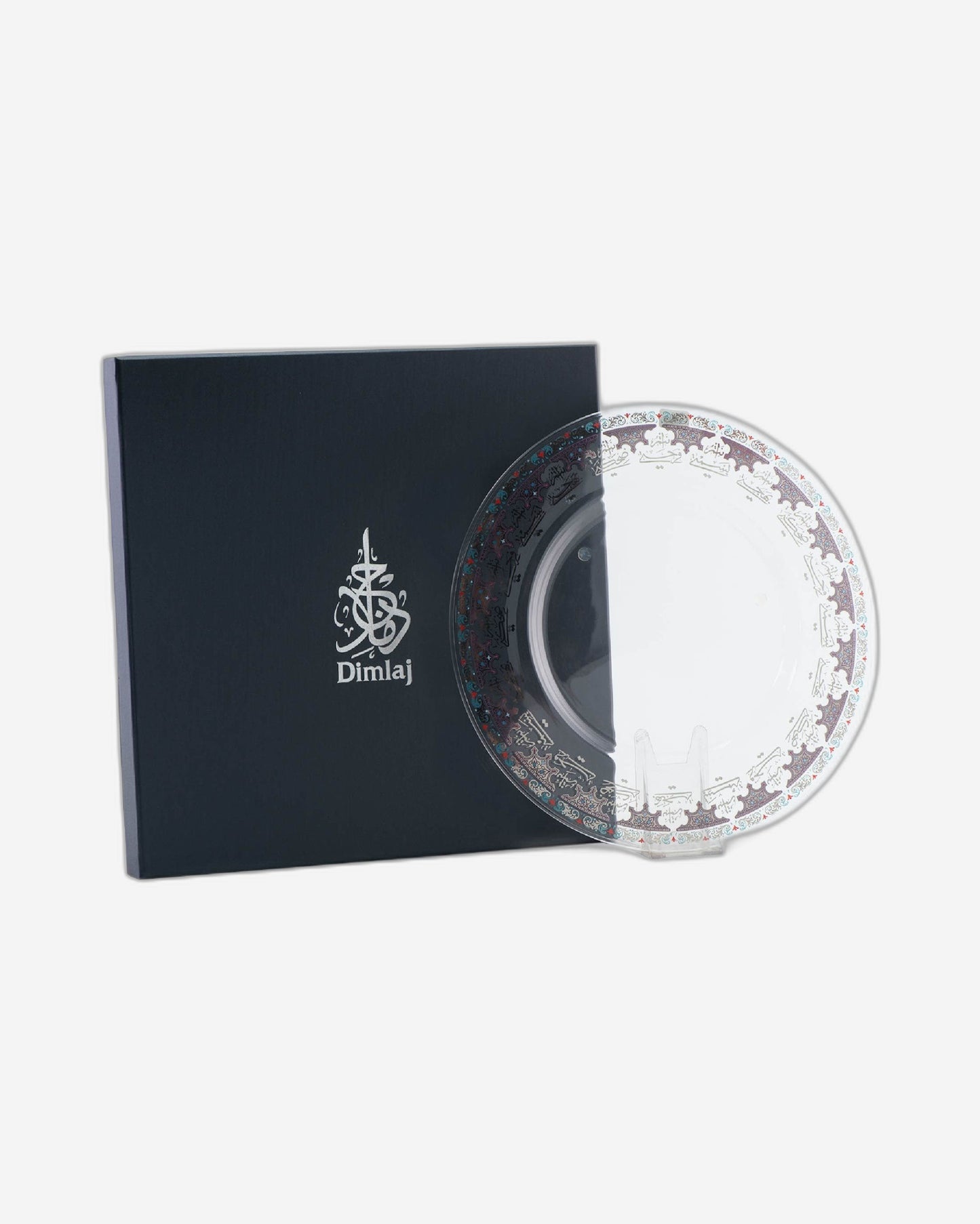 طبق تقديم ديملاج سرور كبير من البلاتين