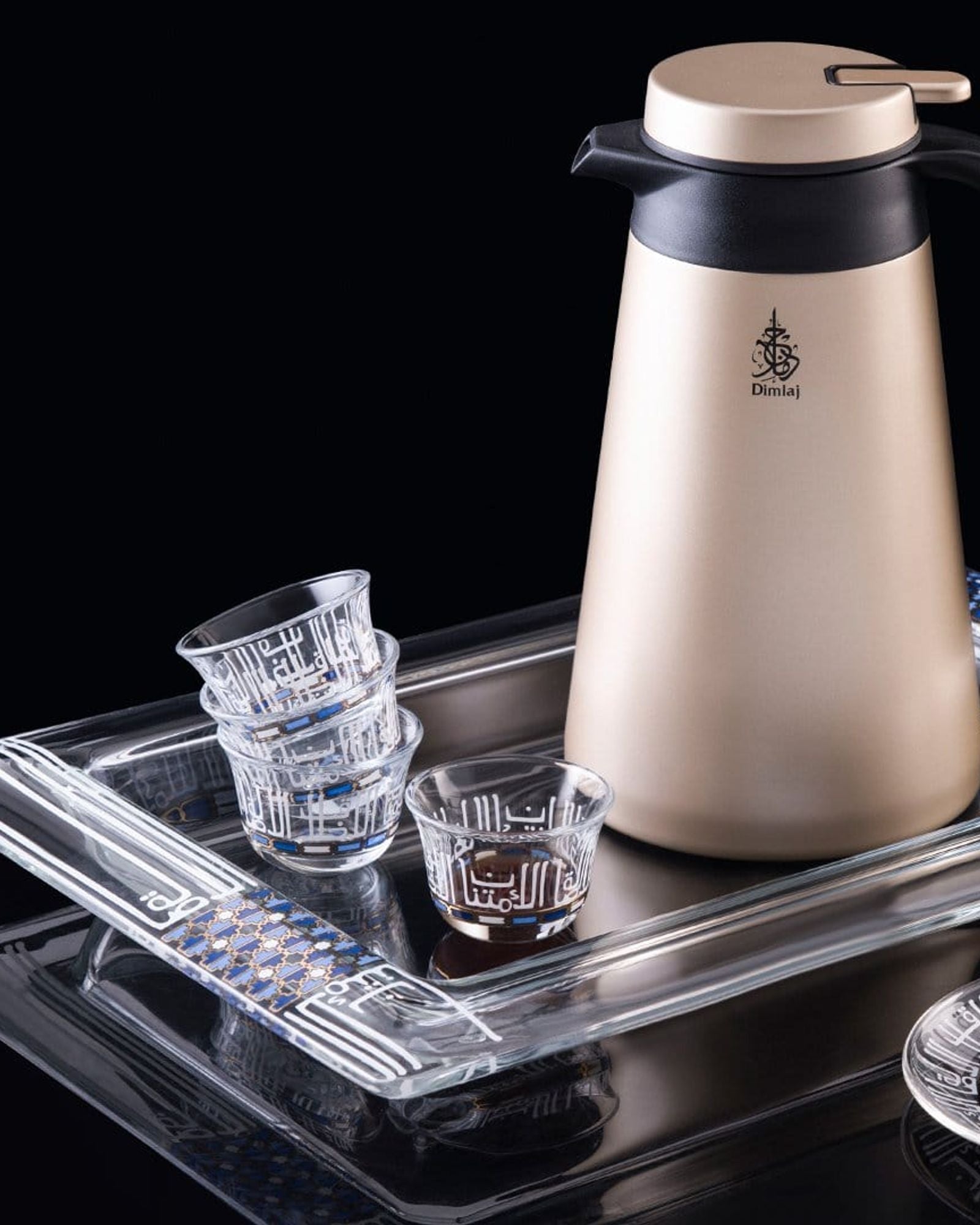 مجموعة ديملاج أصالة من 6 فناجين قهوة (ذهبي وأزرق)