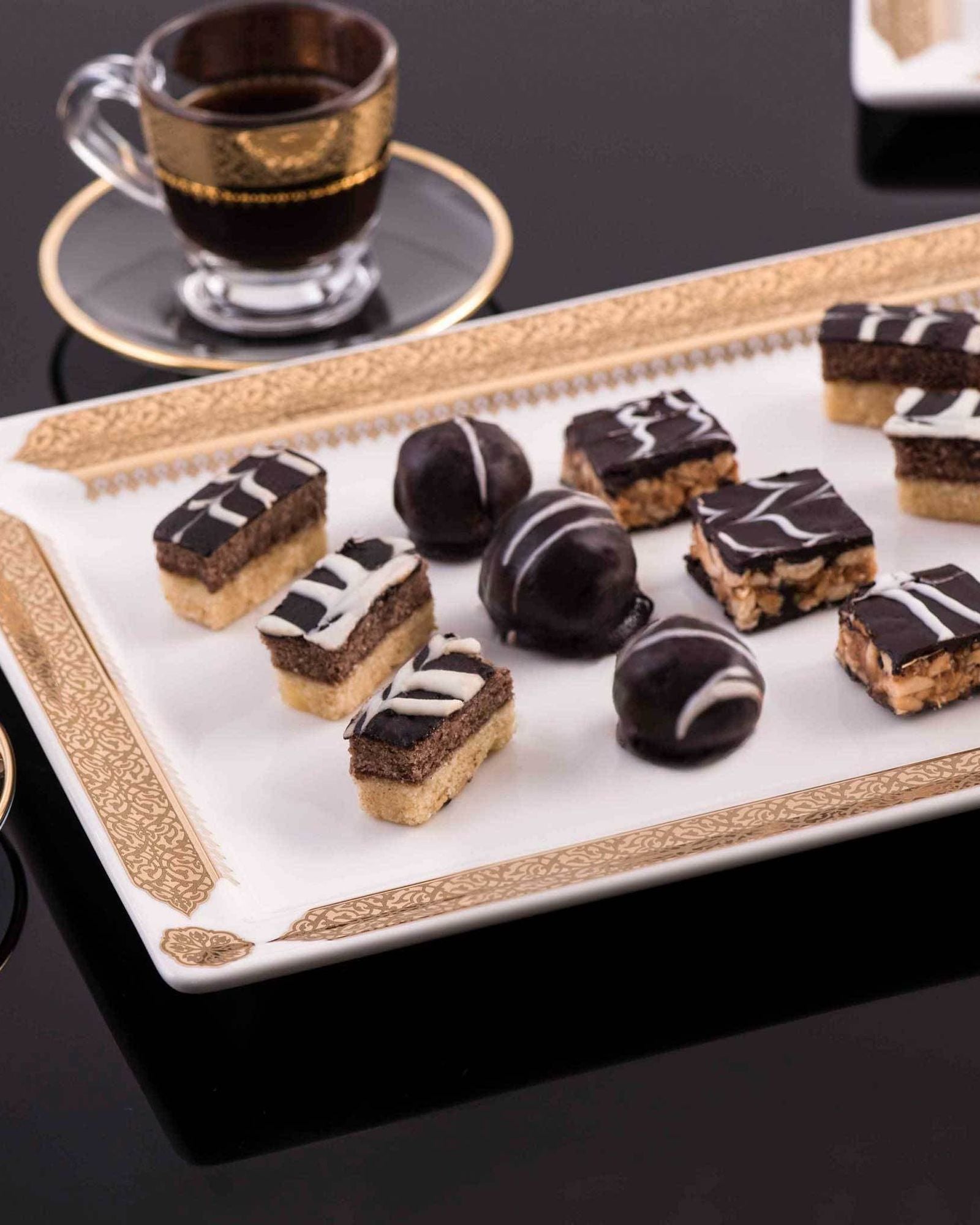 طبق تقديم مستطيل كبير من ديملاج قرطبة (ذهبي)