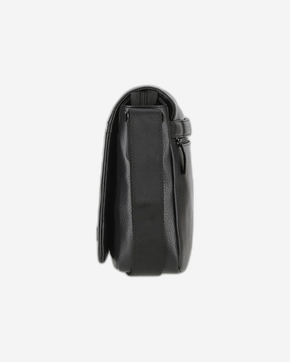 حقيبة كتف جلدية متوسطة الحجم من جوست ستوكهولم