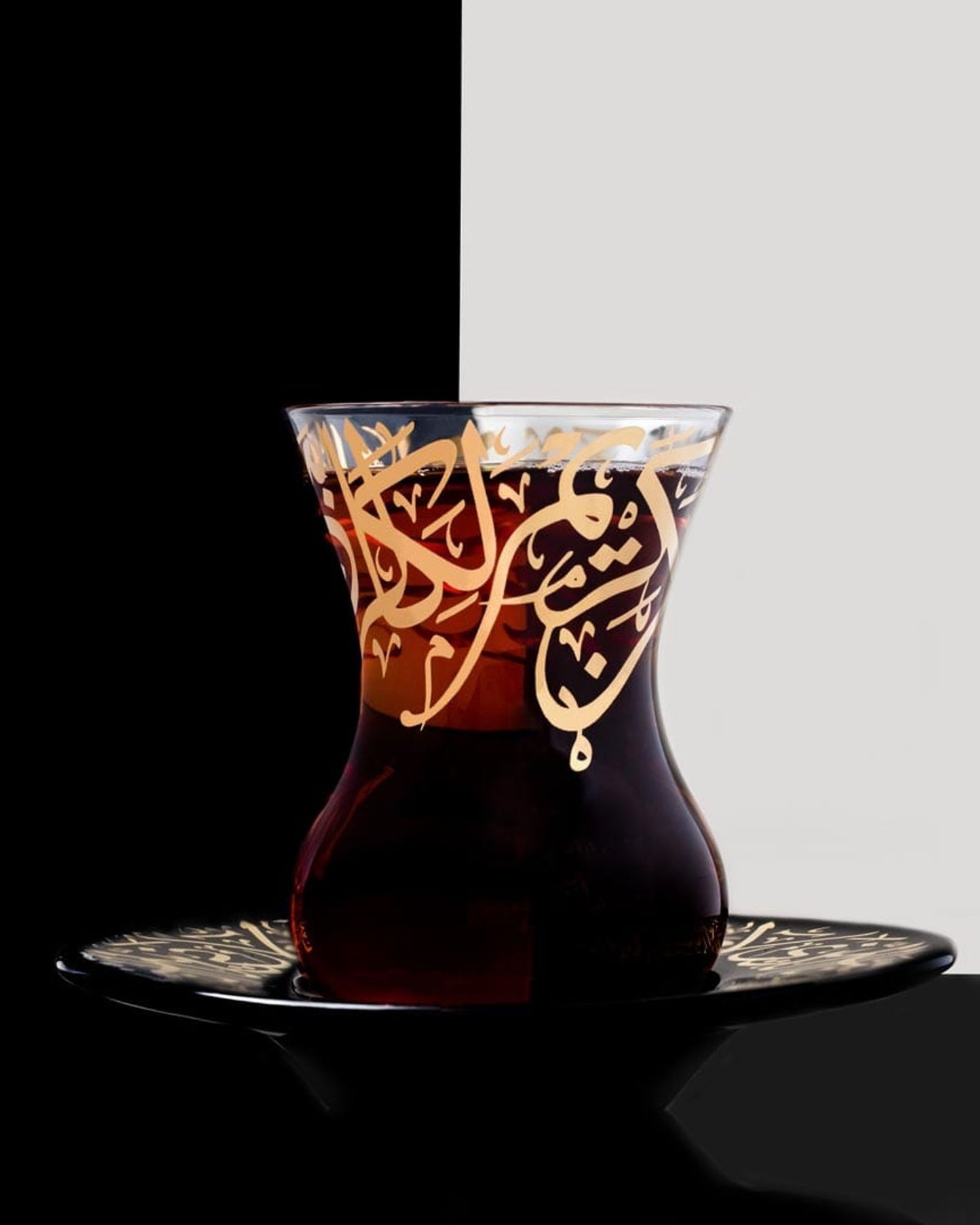 طقم فناجين وصحون شاي ديملاج كريم، 6 قطع، ذهبي